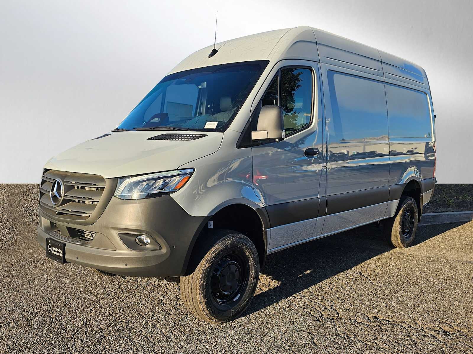 2026 Mercedes-Benz Sprinter 2500 Standard Roof I4 Diesel HO 144 AWD