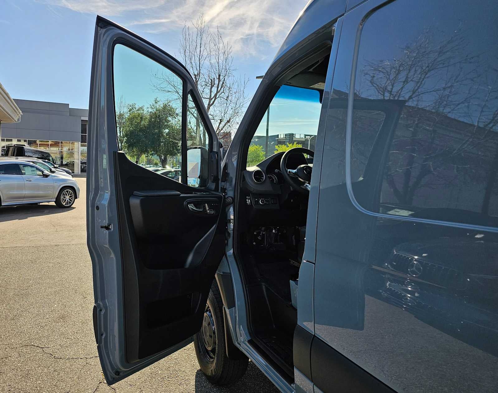 2026 Mercedes-Benz Sprinter 2500 Standard Roof I4 Diesel HO 144 AWD