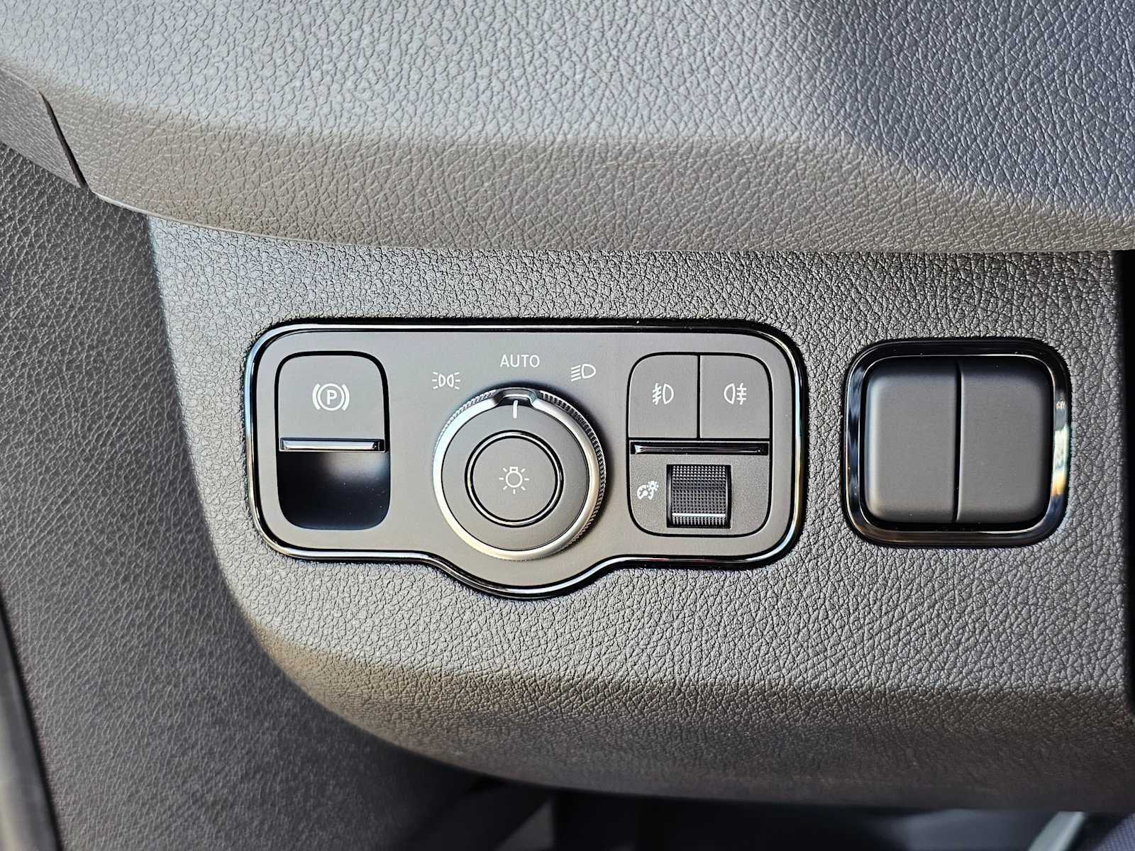 2026 Mercedes-Benz Sprinter 2500 Standard Roof I4 Diesel HO 144 AWD