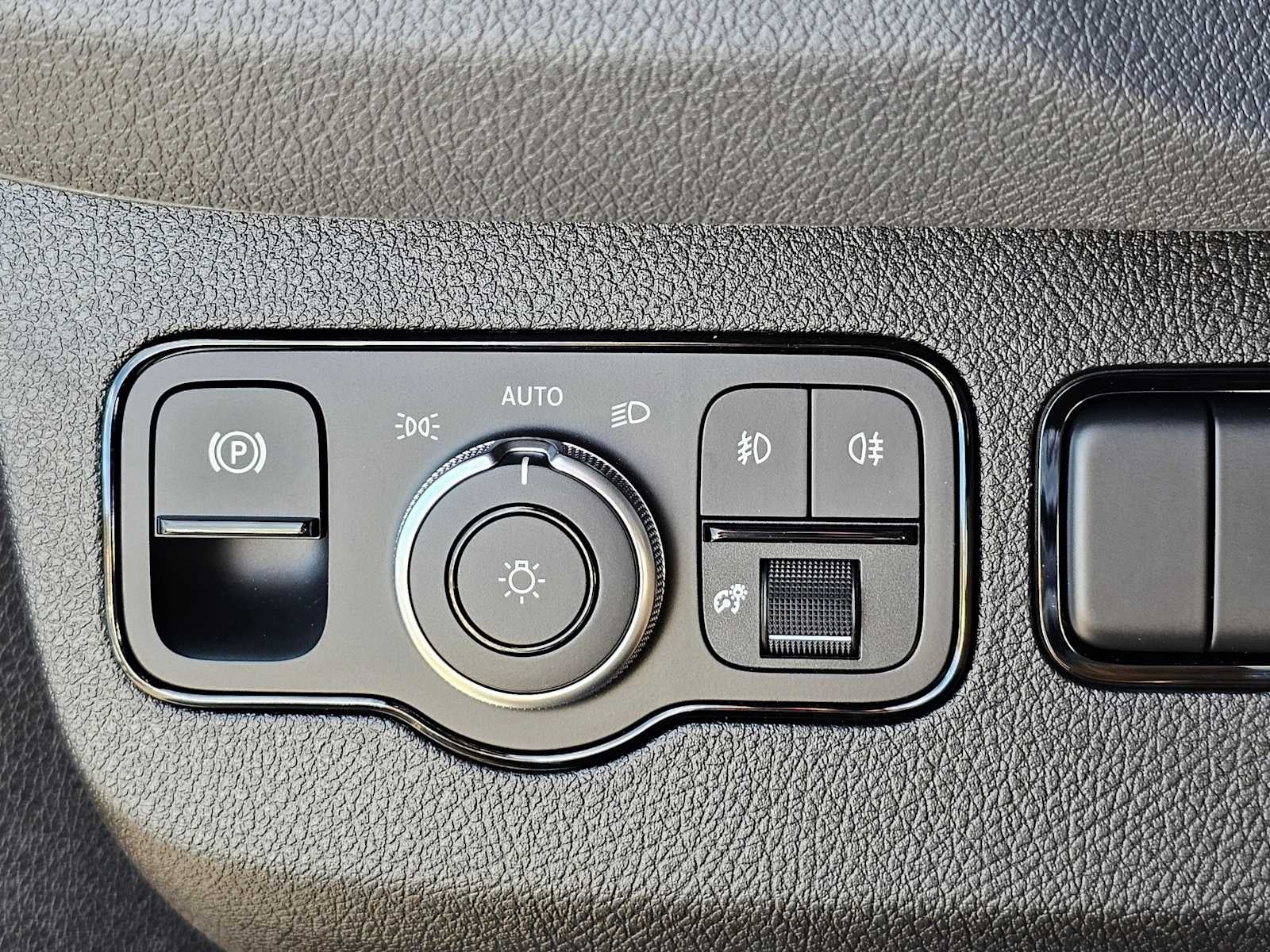 2026 Mercedes-Benz Sprinter 2500 Standard Roof I4 Diesel HO 144 AWD