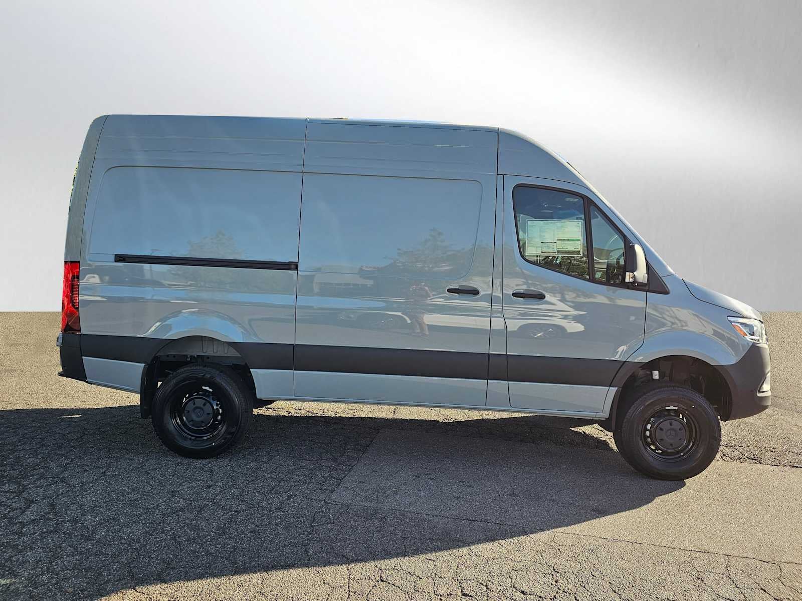 2026 Mercedes-Benz Sprinter 2500 Standard Roof I4 Diesel HO 144 AWD