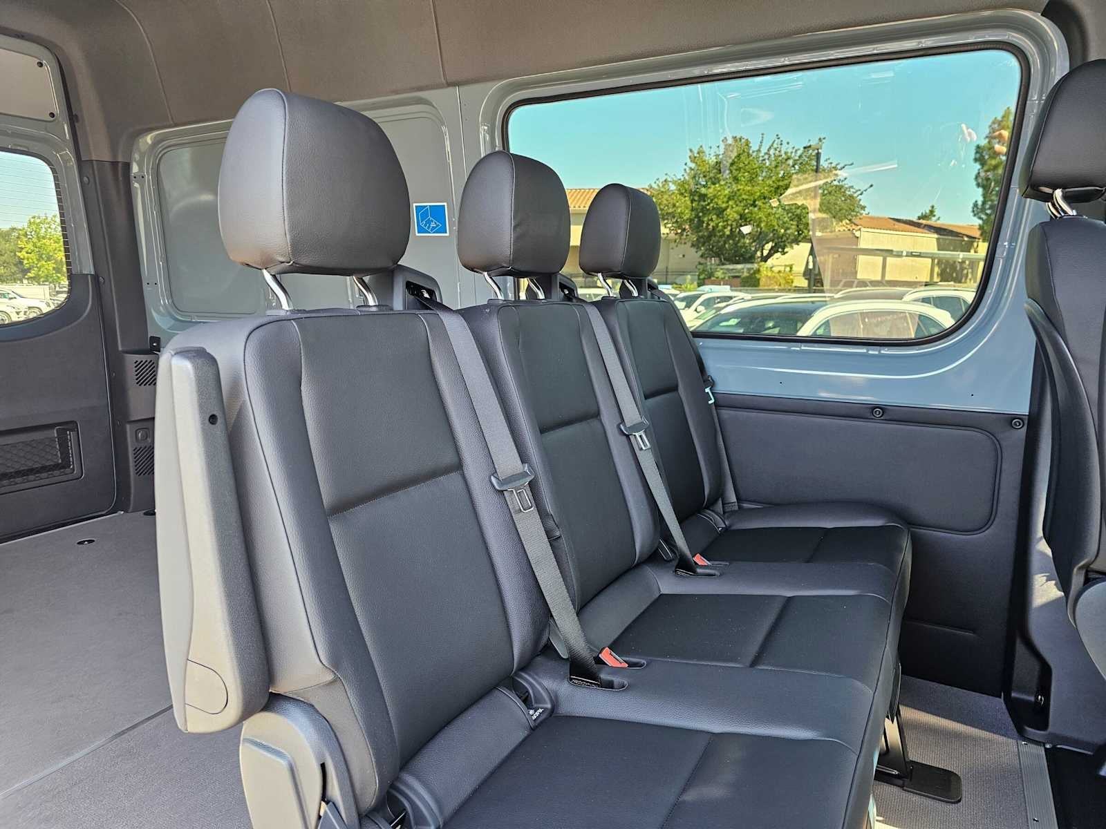 2026 Mercedes-Benz Sprinter Crew 2500 Standard Roof I4 Diesel HO 144 AWD