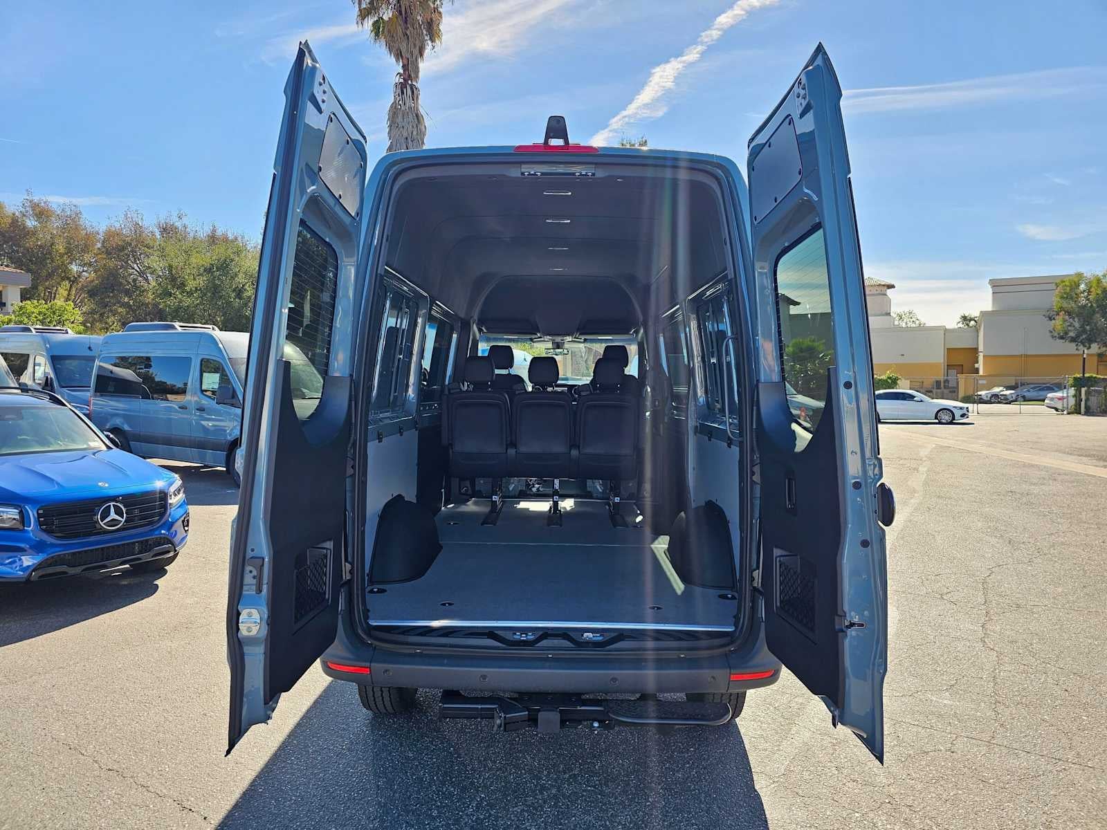 2026 Mercedes-Benz Sprinter Crew 2500 Standard Roof I4 Diesel HO 144 AWD