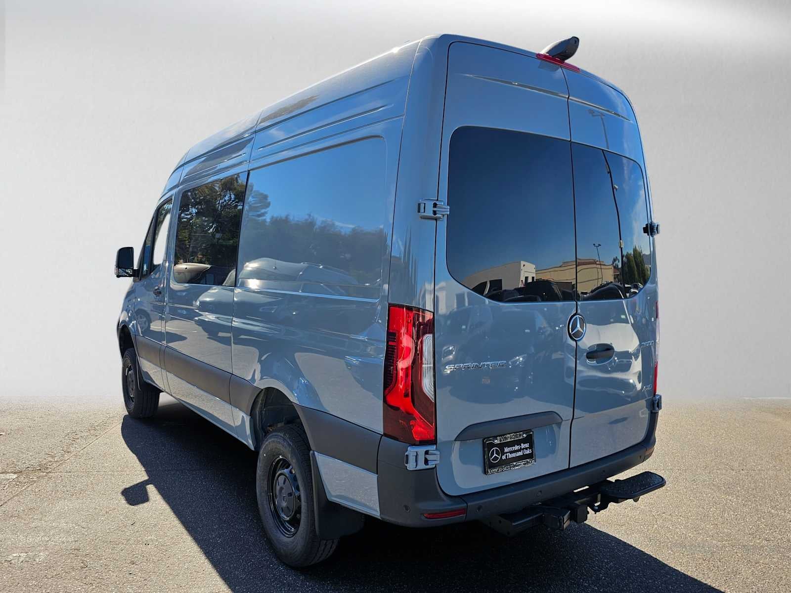 2026 Mercedes-Benz Sprinter Crew 2500 Standard Roof I4 Diesel HO 144 AWD