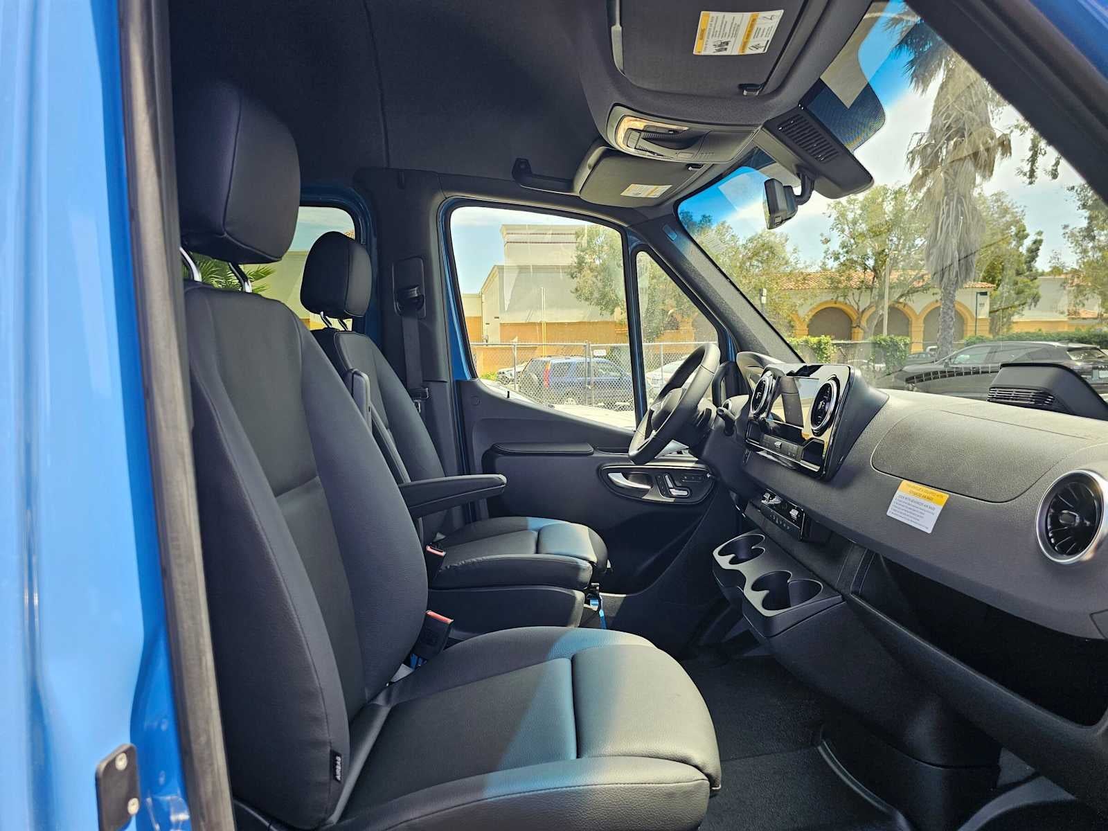 2026 Mercedes-Benz Sprinter Crew 2500 Standard Roof I4 Diesel HO 144 AWD