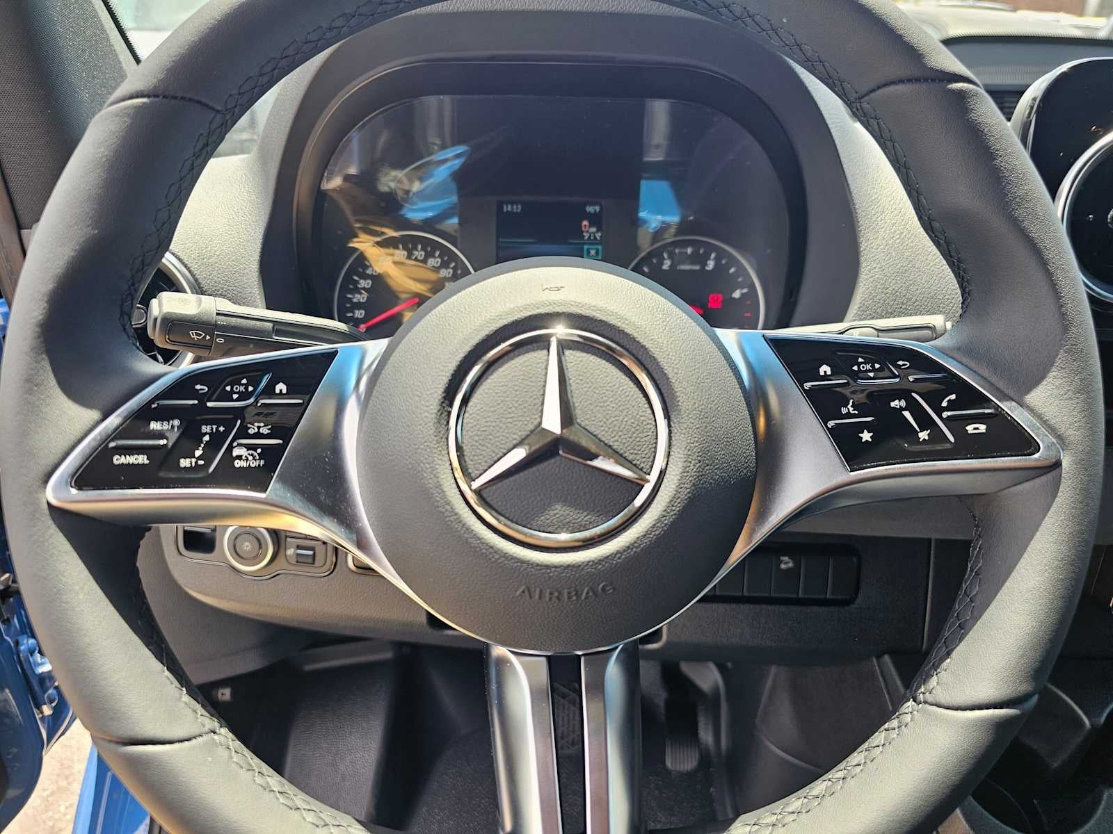 2026 Mercedes-Benz Sprinter Crew 2500 Standard Roof I4 Diesel HO 144 AWD