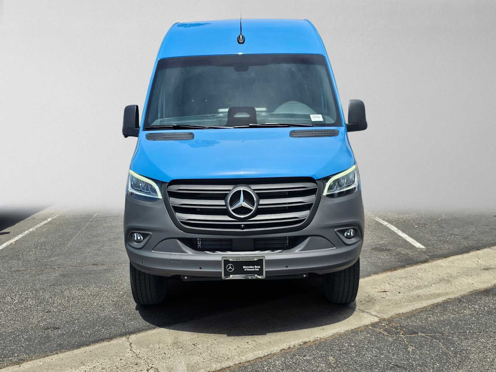 2026 Mercedes-Benz Sprinter Crew 2500 Standard Roof I4 Diesel HO 144 AWD