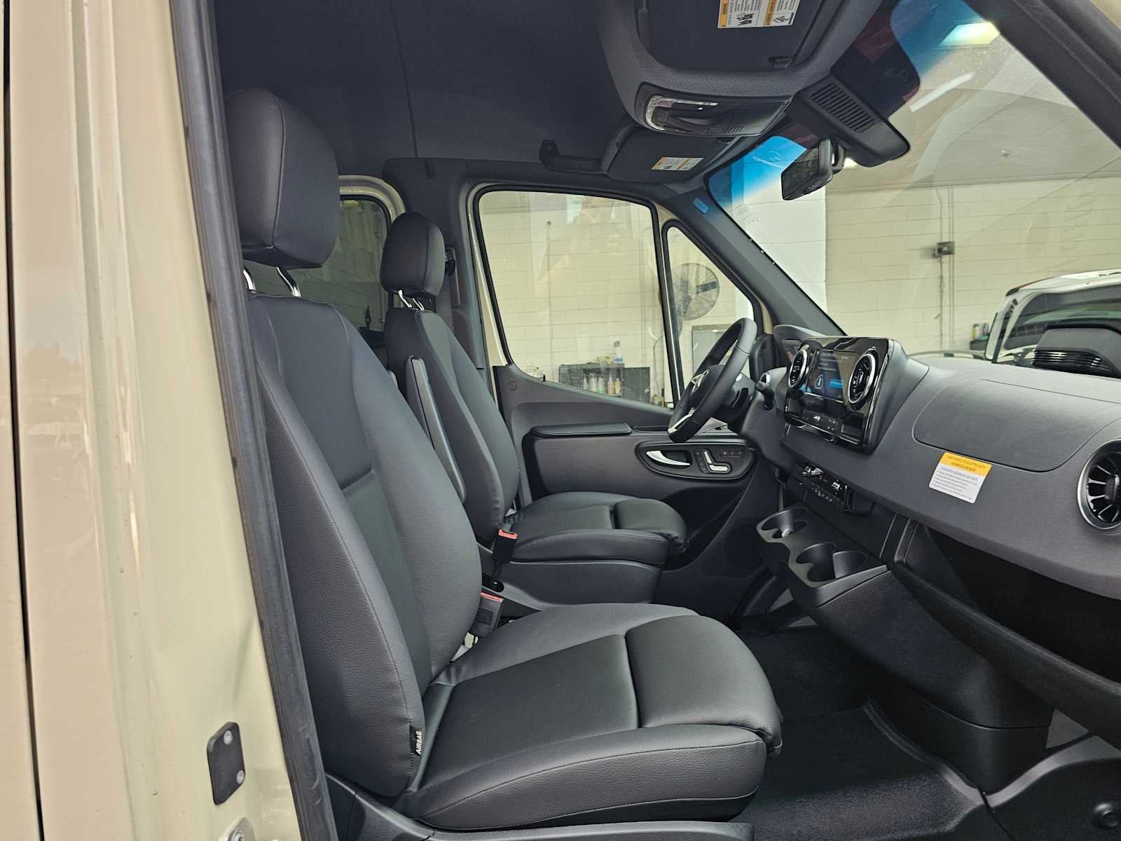 2026 Mercedes-Benz Sprinter Crew 2500 Standard Roof I4 Diesel HO 144 AWD