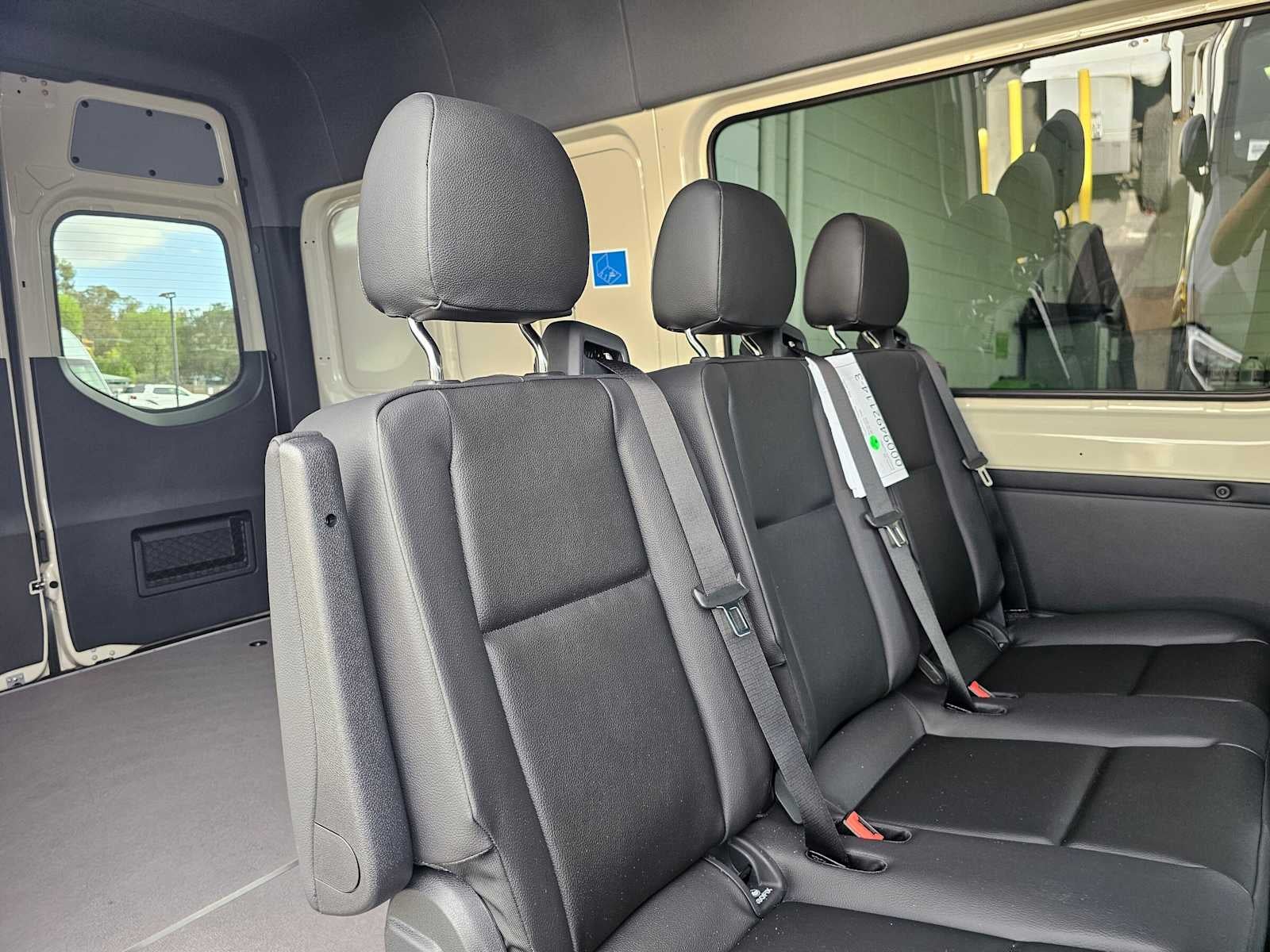 2026 Mercedes-Benz Sprinter Crew 2500 Standard Roof I4 Diesel HO 144 AWD