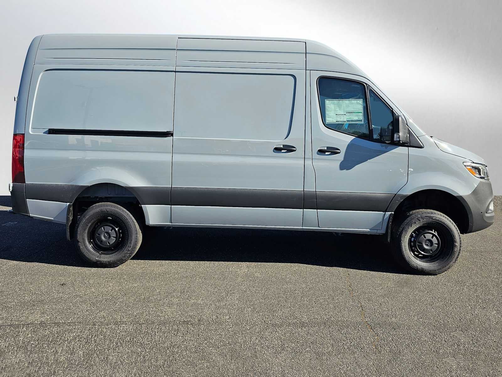 2026 Mercedes-Benz Sprinter 2500 Standard Roof I4 Diesel HO 144" AWD
