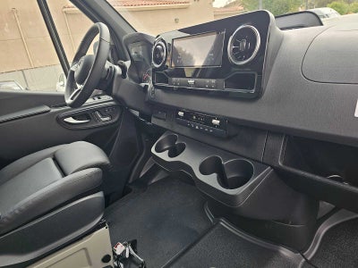 2026 Mercedes-Benz Sprinter 2500 Standard Roof I4 Diesel HO 144 AWD