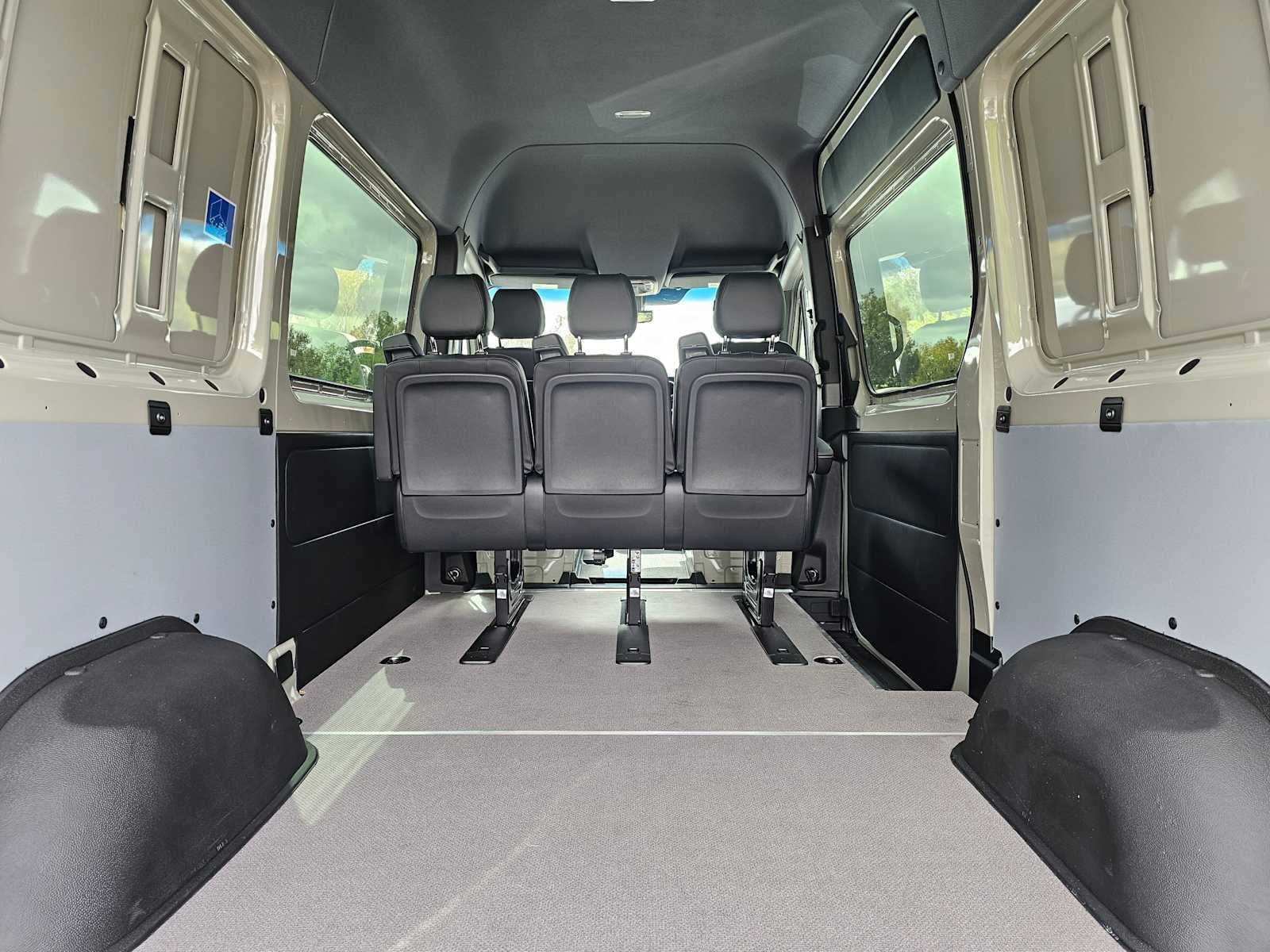 2026 Mercedes-Benz Sprinter 2500 Standard Roof I4 Diesel HO 144 AWD