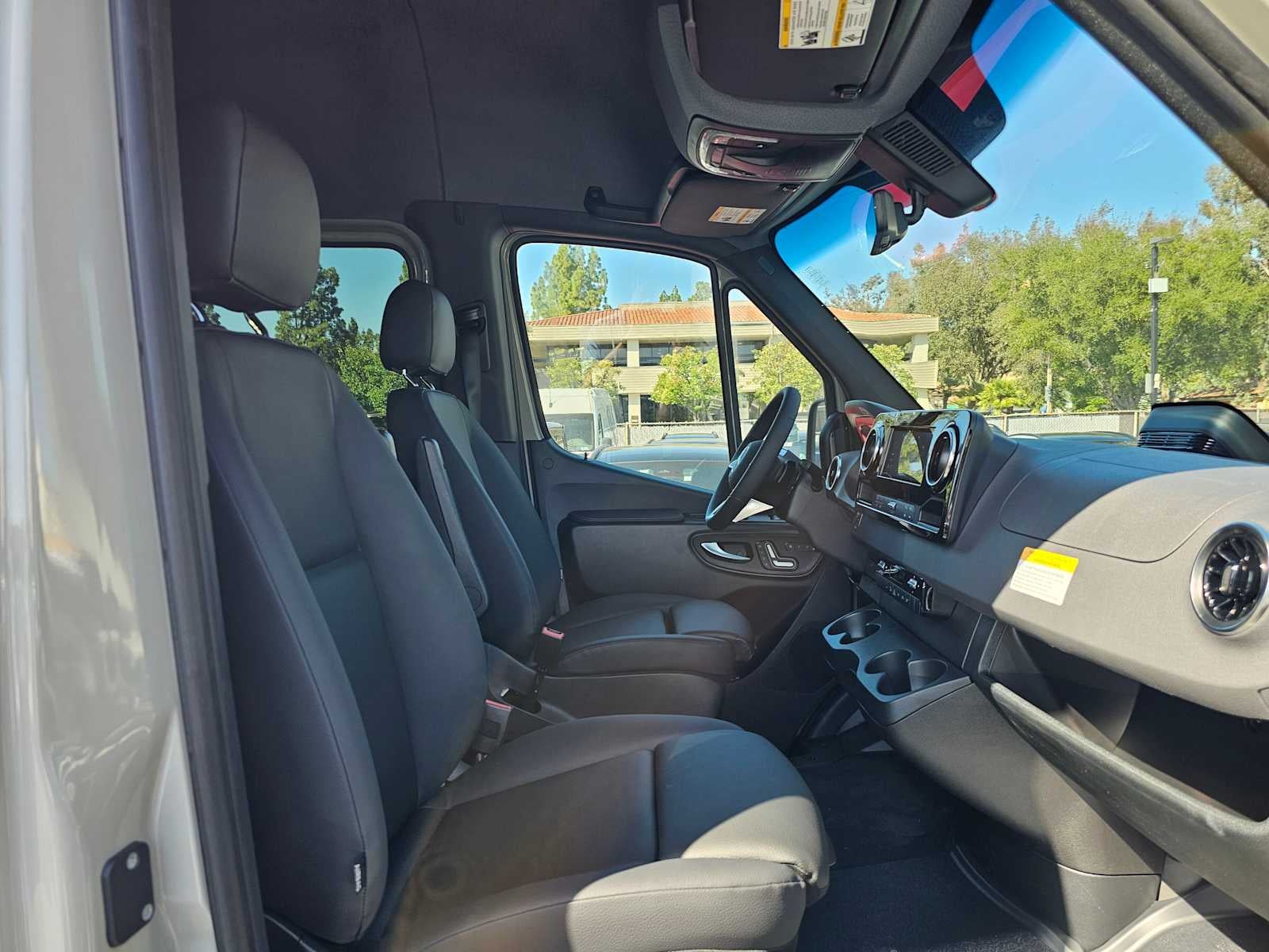 2026 Mercedes-Benz Sprinter 2500 Standard Roof I4 Diesel HO 144 AWD