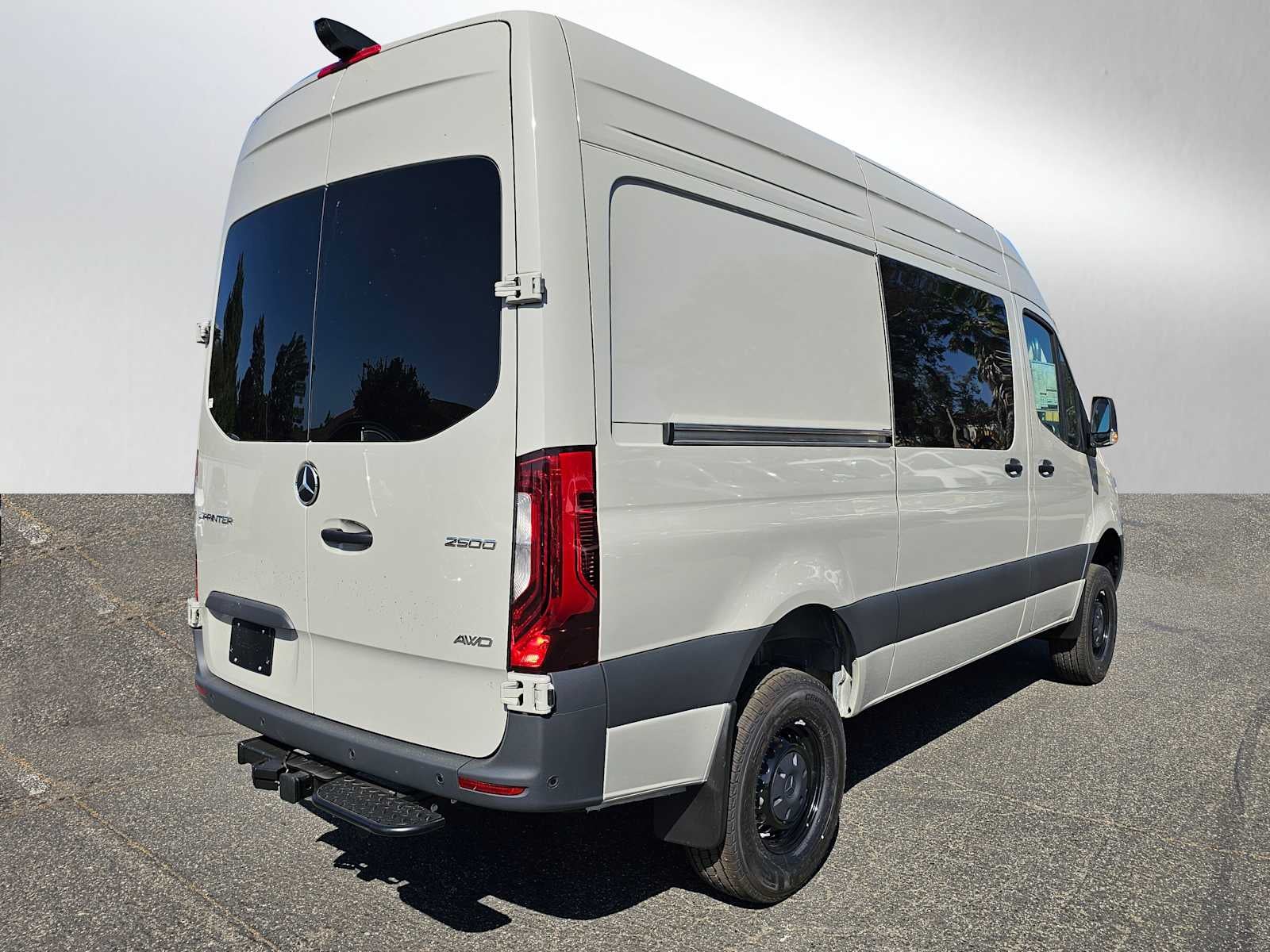 2026 Mercedes-Benz Sprinter 2500 Standard Roof I4 Diesel HO 144 AWD