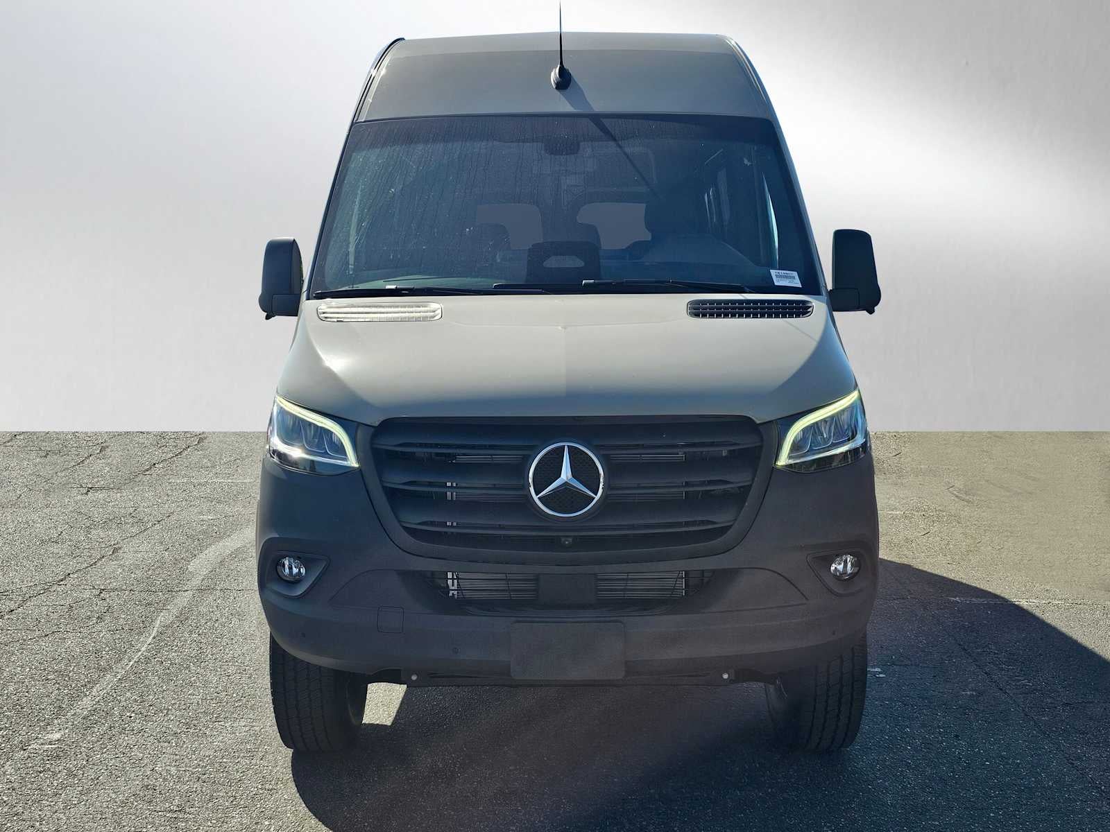 2026 Mercedes-Benz Sprinter 2500 Standard Roof I4 Diesel HO 144 AWD