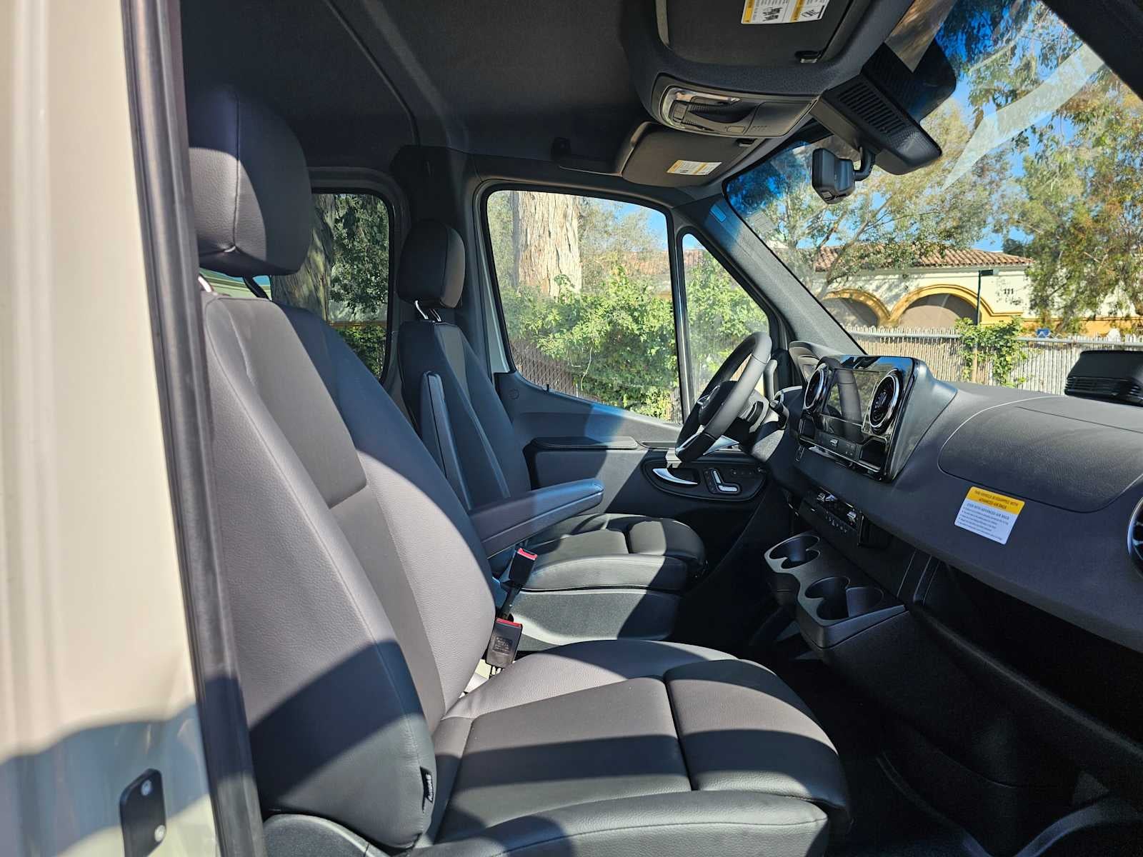 2026 Mercedes-Benz Sprinter 2500 Standard Roof I4 Diesel HO 144 AWD