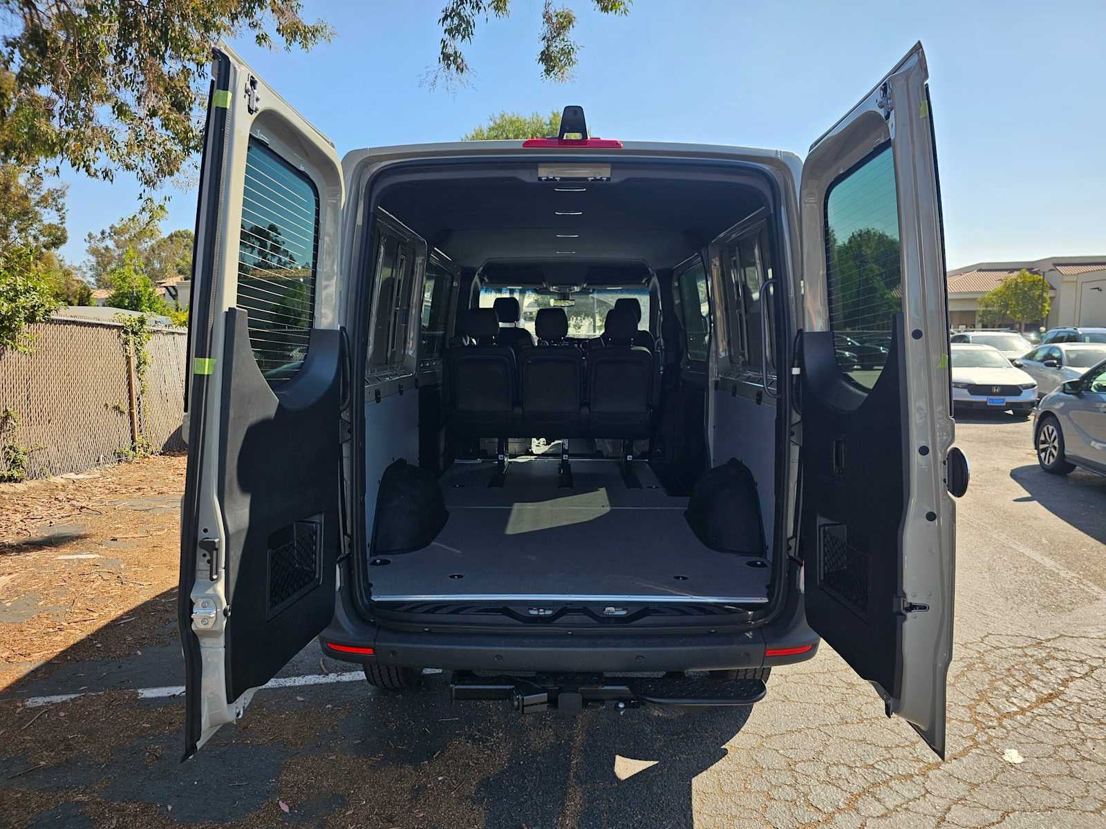 2026 Mercedes-Benz Sprinter 2500 Standard Roof I4 Diesel HO 144 AWD