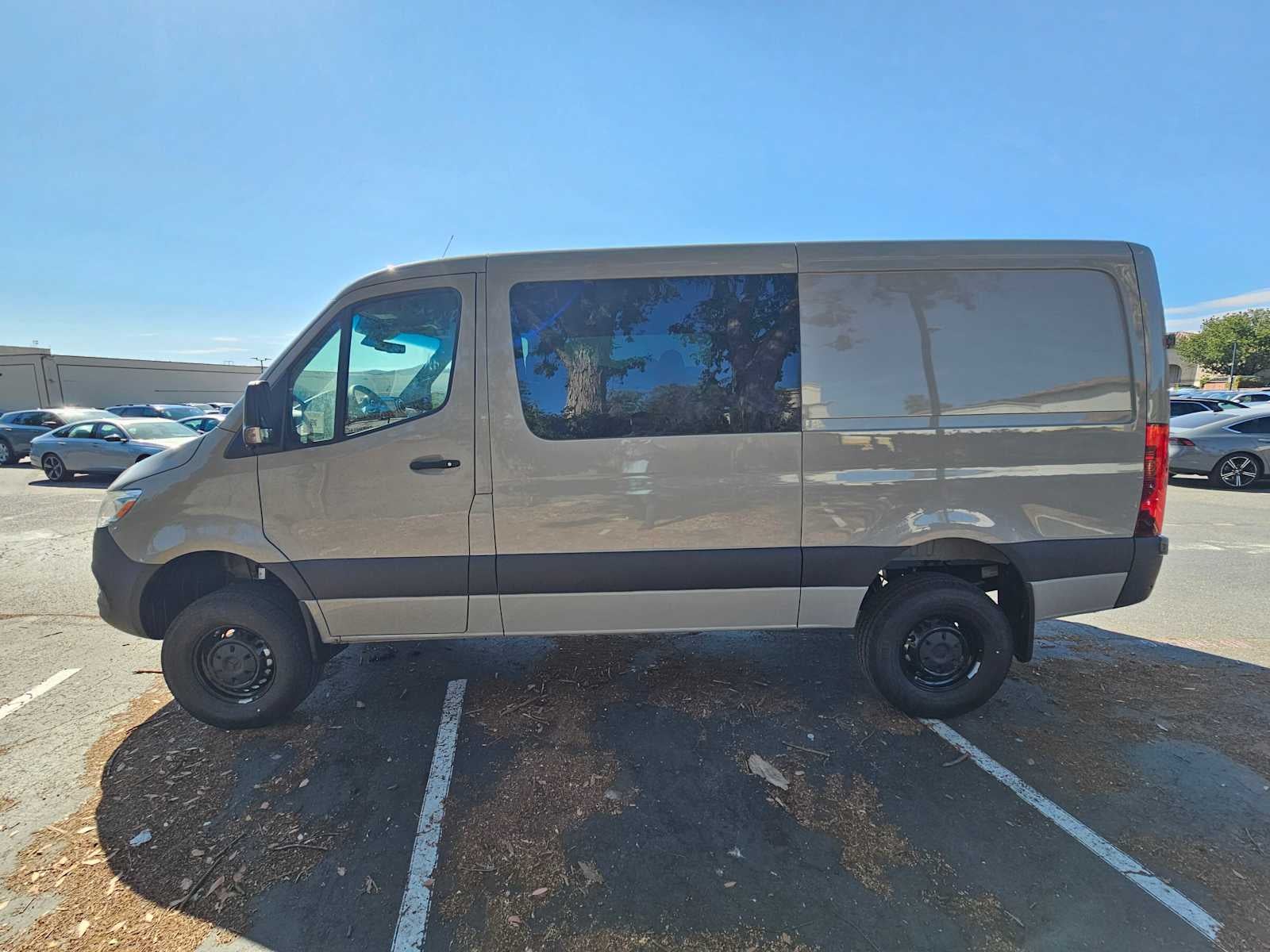 2026 Mercedes-Benz Sprinter 2500 Standard Roof I4 Diesel HO 144 AWD