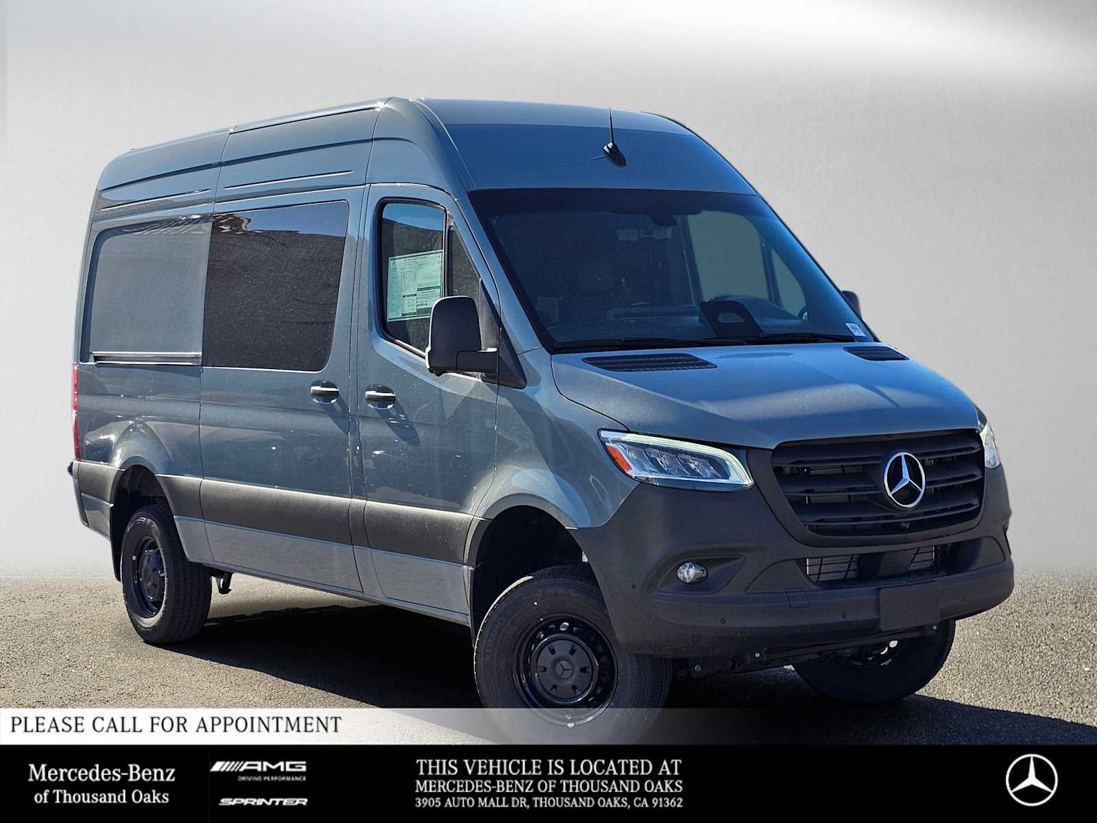 2026 Mercedes-Benz Sprinter Crew 2500 Standard Roof I4 Diesel HO 144 AWD