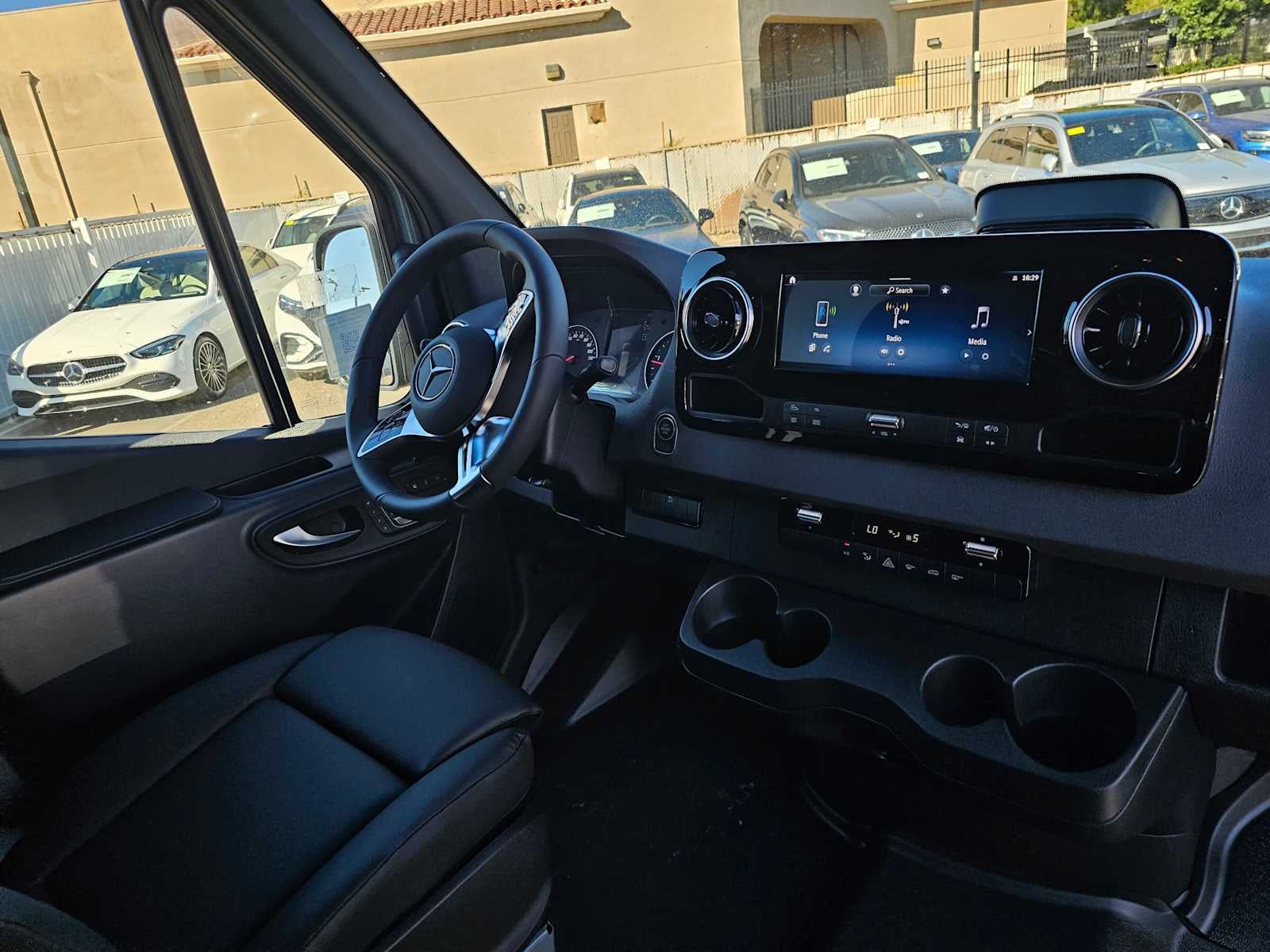 2026 Mercedes-Benz Sprinter Crew 2500 Standard Roof I4 Diesel HO 144 AWD