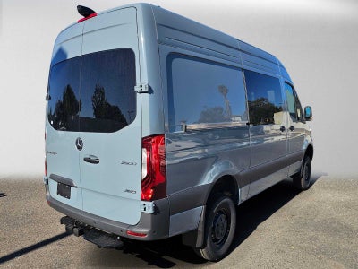 2026 Mercedes-Benz Sprinter Crew 2500 Standard Roof I4 Diesel HO 144 AWD