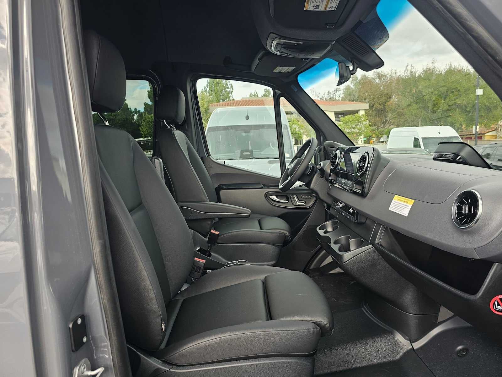 2026 Mercedes-Benz Sprinter Crew 2500 Standard Roof I4 Diesel HO 144 AWD