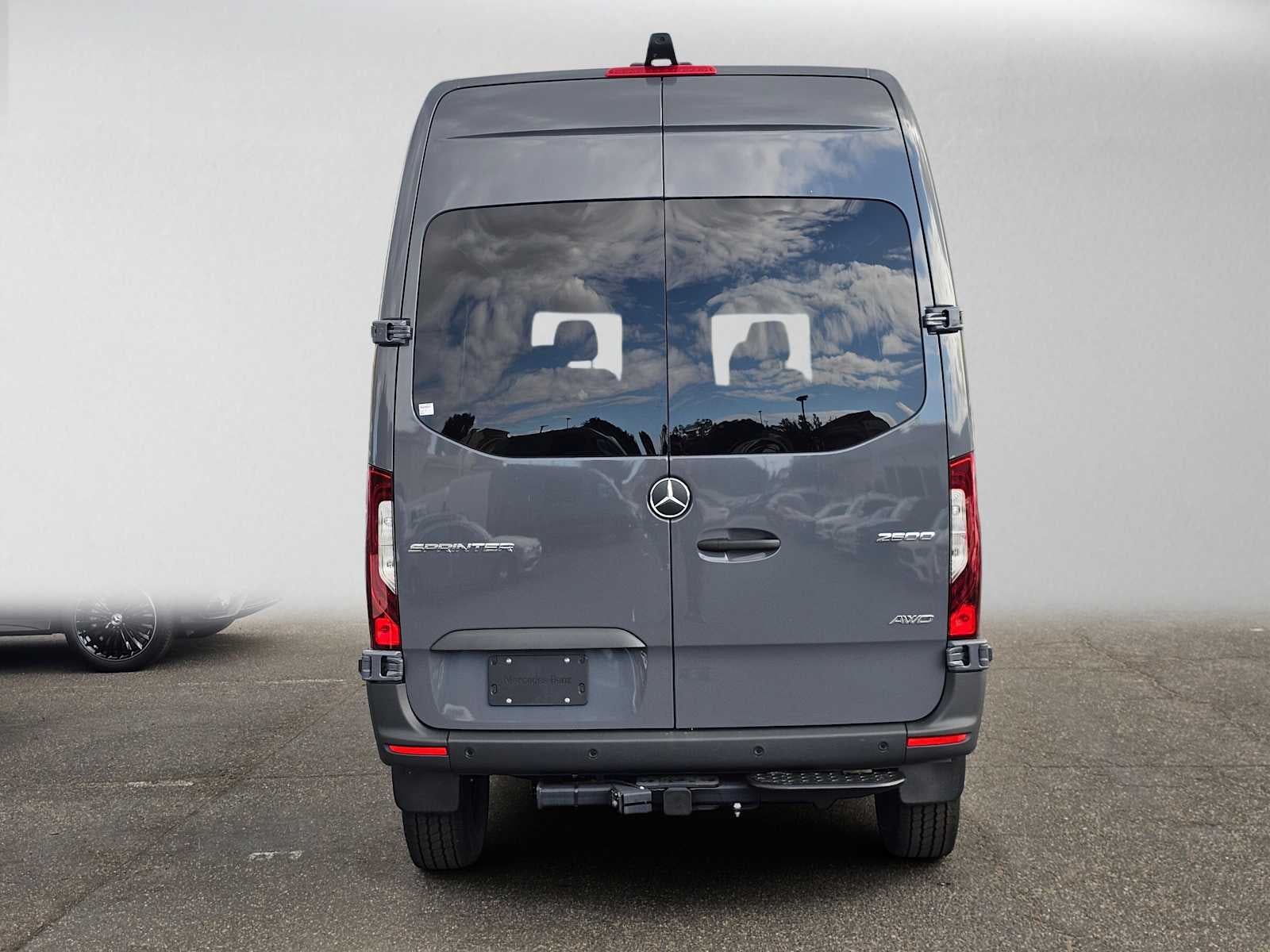 2026 Mercedes-Benz Sprinter Crew 2500 Standard Roof I4 Diesel HO 144 AWD