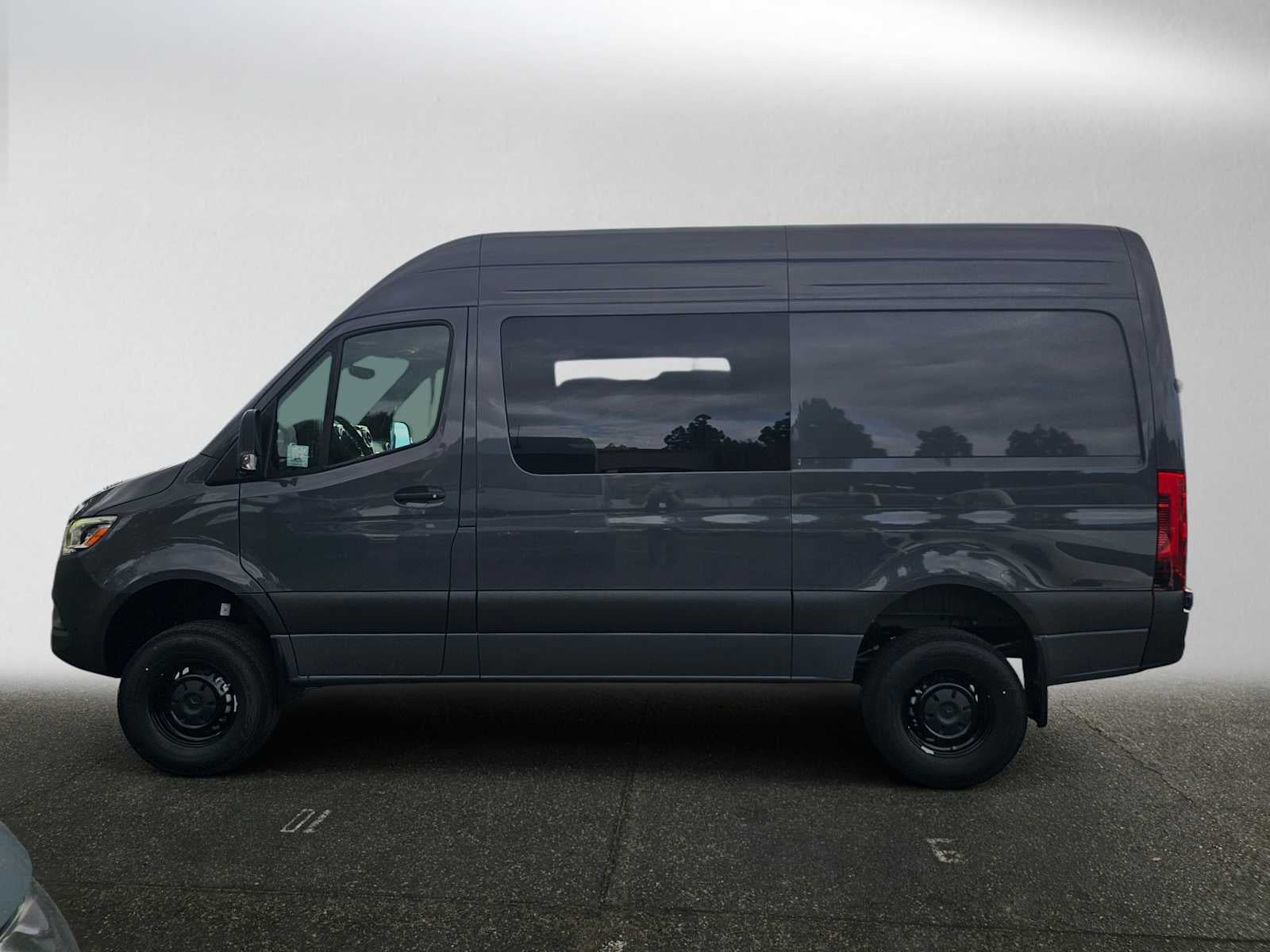 2026 Mercedes-Benz Sprinter Crew 2500 Standard Roof I4 Diesel HO 144 AWD