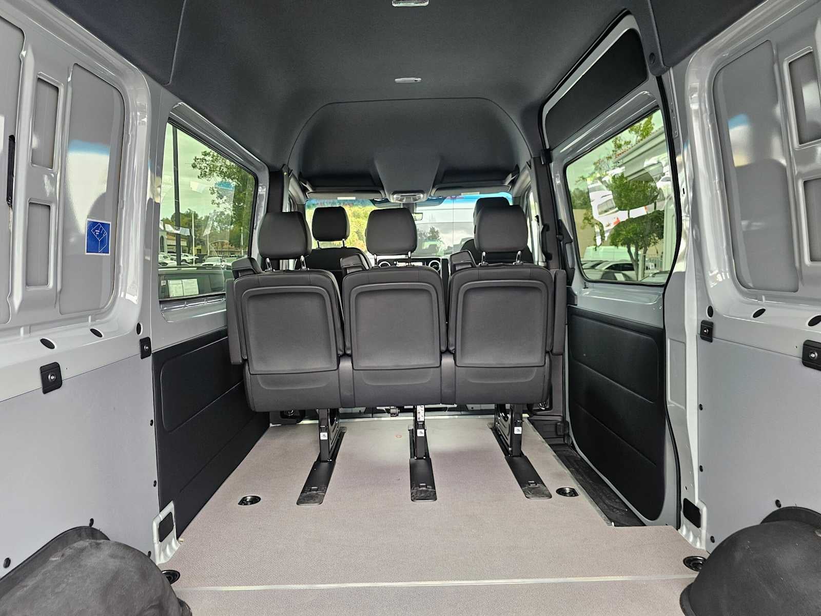 2026 Mercedes-Benz Sprinter Crew 2500 Standard Roof I4 Diesel HO 144 AWD