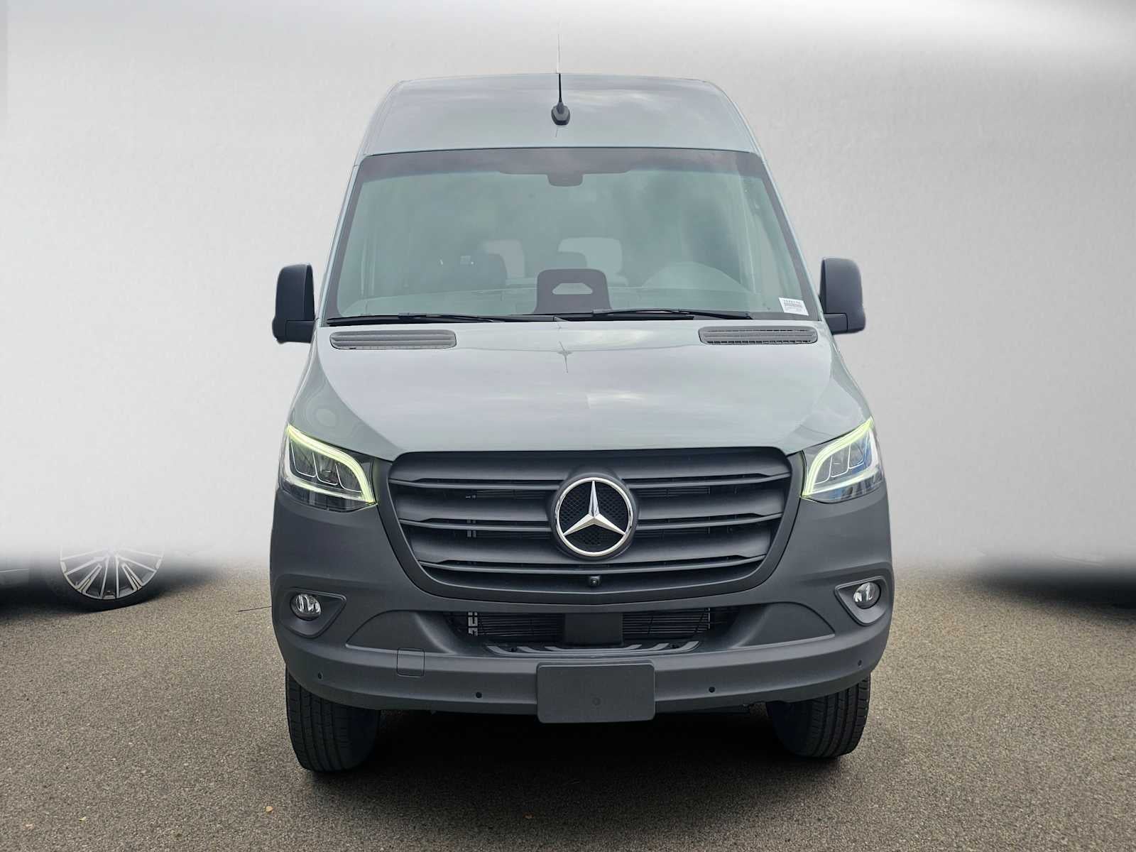 2026 Mercedes-Benz Sprinter Crew 2500 Standard Roof I4 Diesel HO 144 AWD