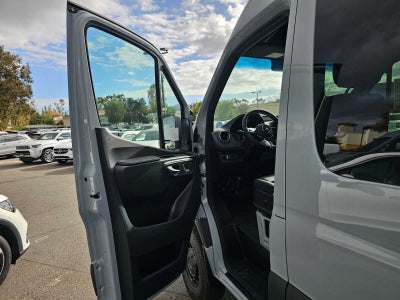 2026 Mercedes-Benz Sprinter Crew 2500 Standard Roof I4 Diesel HO 144 AWD