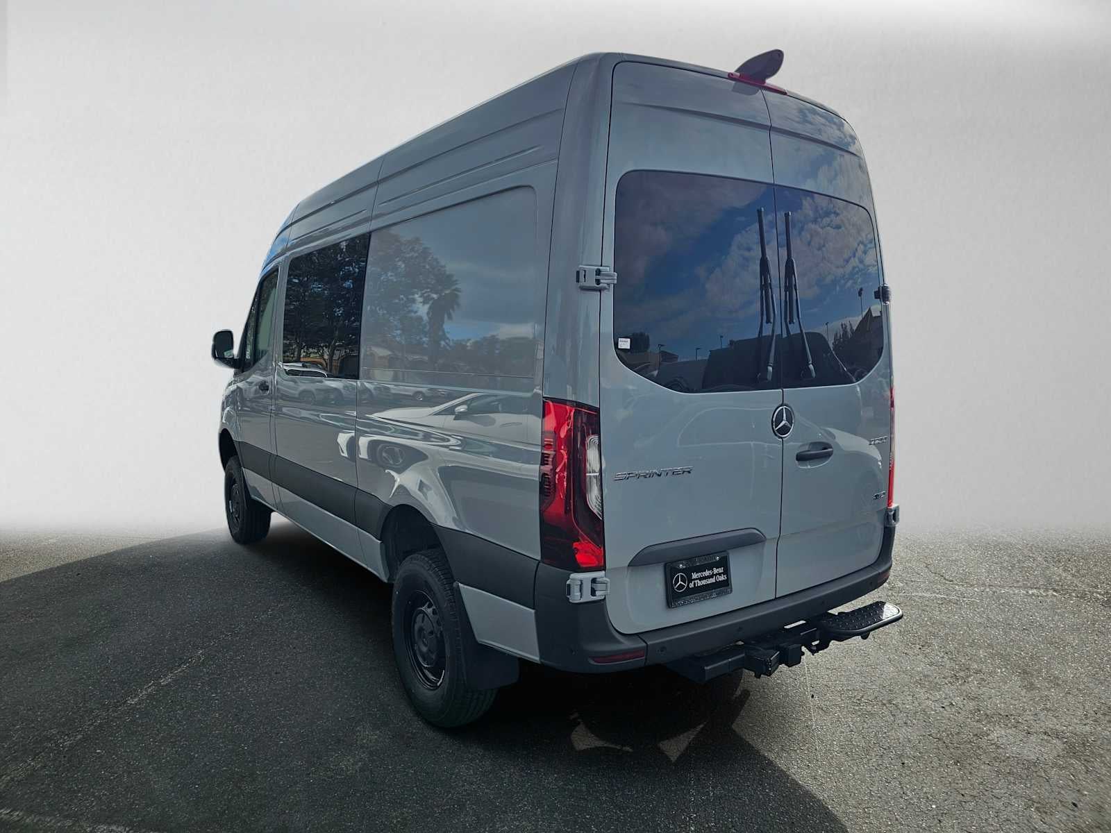2026 Mercedes-Benz Sprinter Crew 2500 Standard Roof I4 Diesel HO 144 AWD