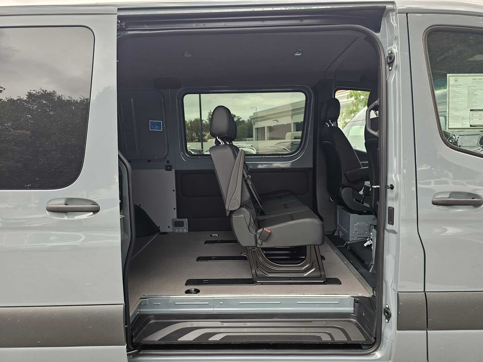 2026 Mercedes-Benz Sprinter Crew 2500 Standard Roof I4 Diesel HO 144 AWD