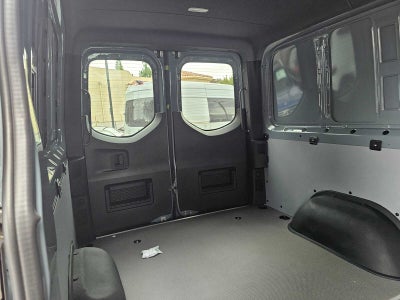 2026 Mercedes-Benz Sprinter Crew 2500 Standard Roof I4 Diesel HO 144 AWD