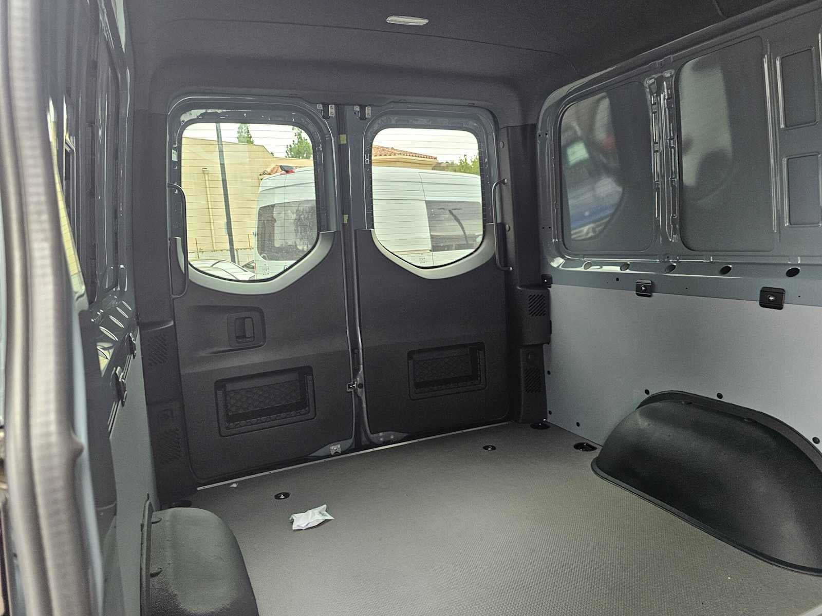 2026 Mercedes-Benz Sprinter Crew 2500 Standard Roof I4 Diesel HO 144 AWD