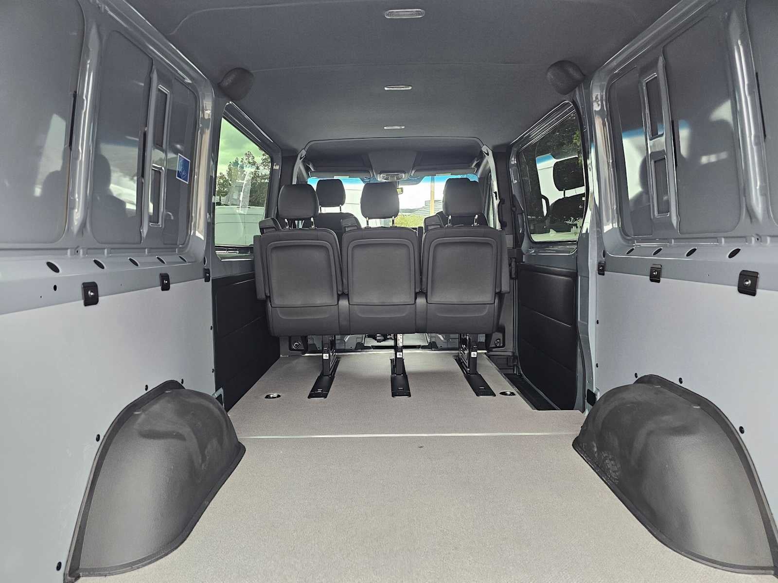 2026 Mercedes-Benz Sprinter Crew 2500 Standard Roof I4 Diesel HO 144 AWD