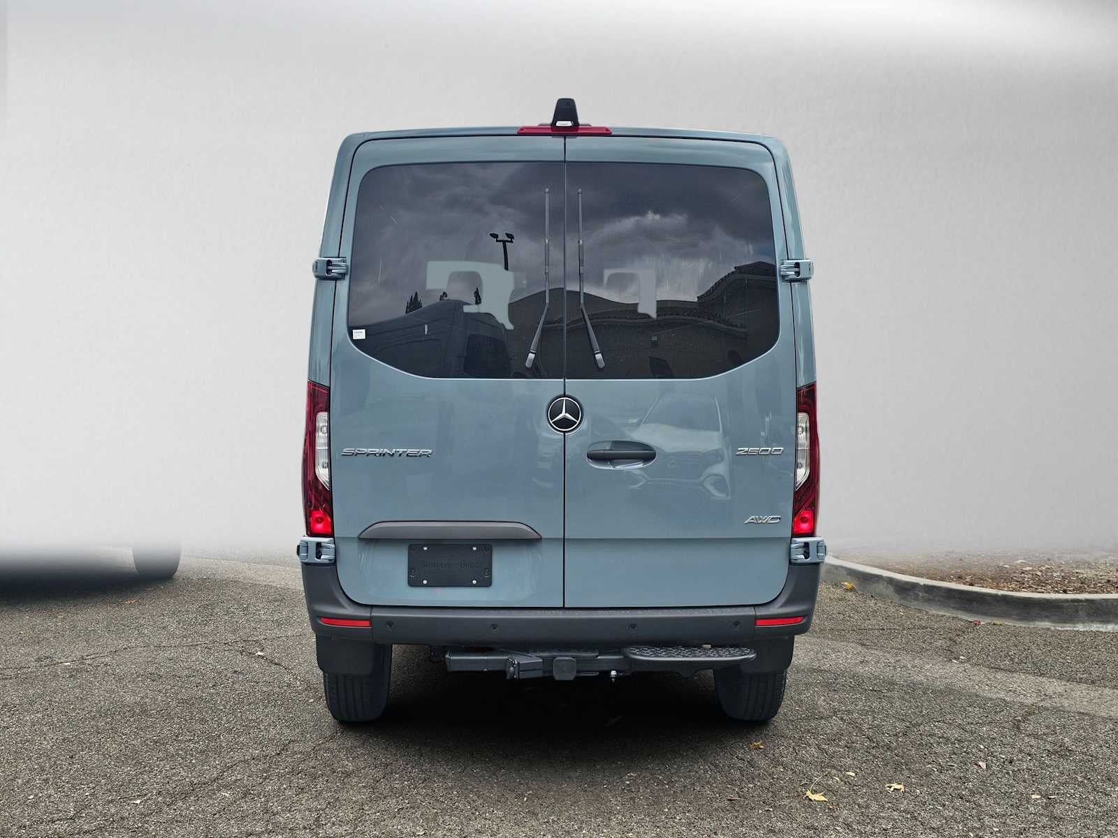 2026 Mercedes-Benz Sprinter Crew 2500 Standard Roof I4 Diesel HO 144 AWD