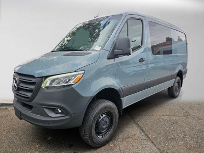 2026 Mercedes-Benz Sprinter Crew 2500 Standard Roof I4 Diesel HO 144 AWD