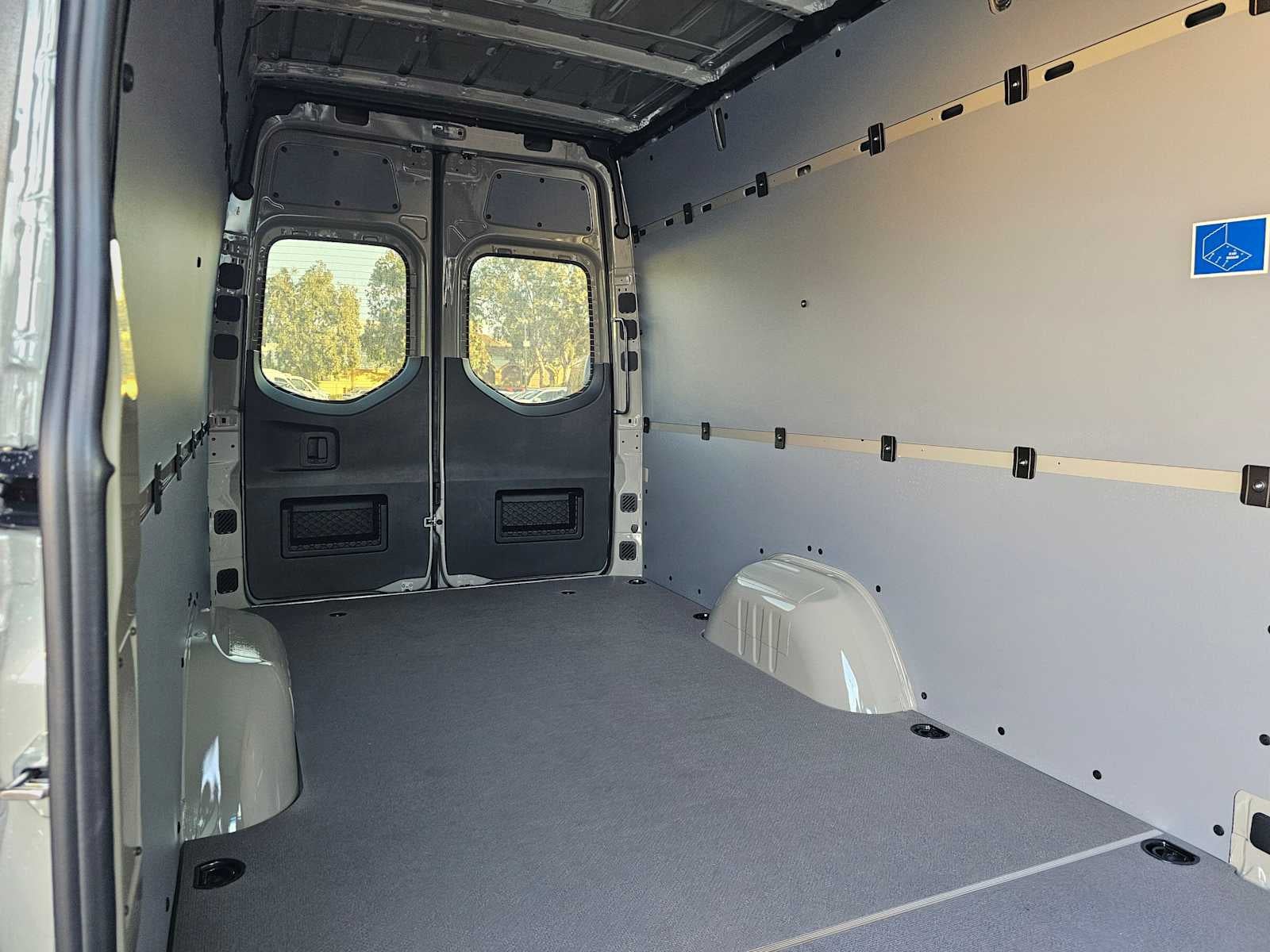 2026 Mercedes-Benz Sprinter 2500 High Roof I4 Diesel HO 170 AWD