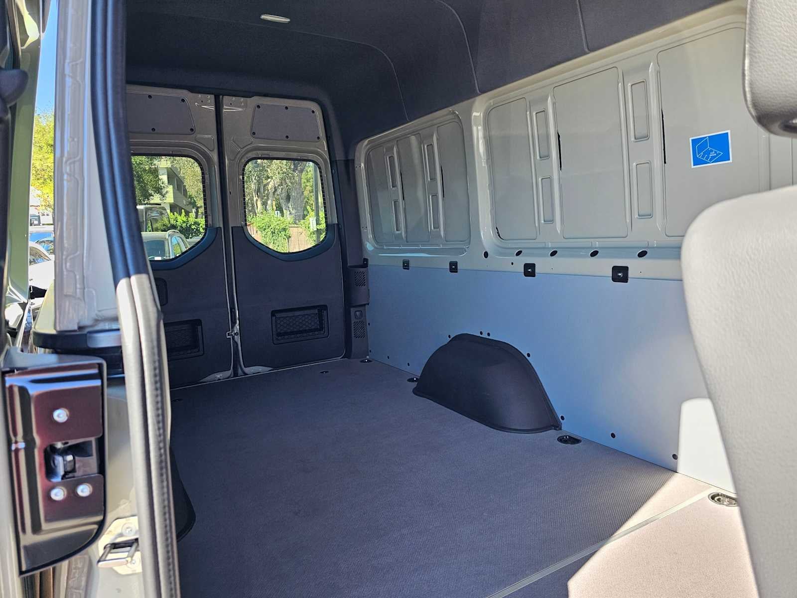 2026 Mercedes-Benz Sprinter 2500 High Roof I4 Diesel HO 170 AWD