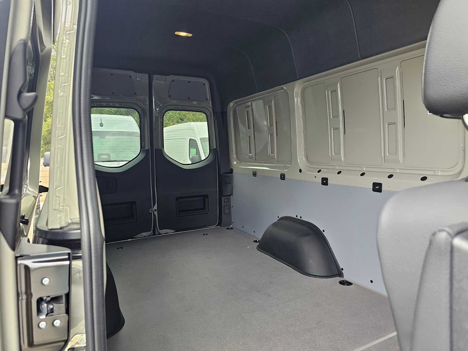 2026 Mercedes-Benz Sprinter 2500 High Roof I4 Diesel HO 170 AWD