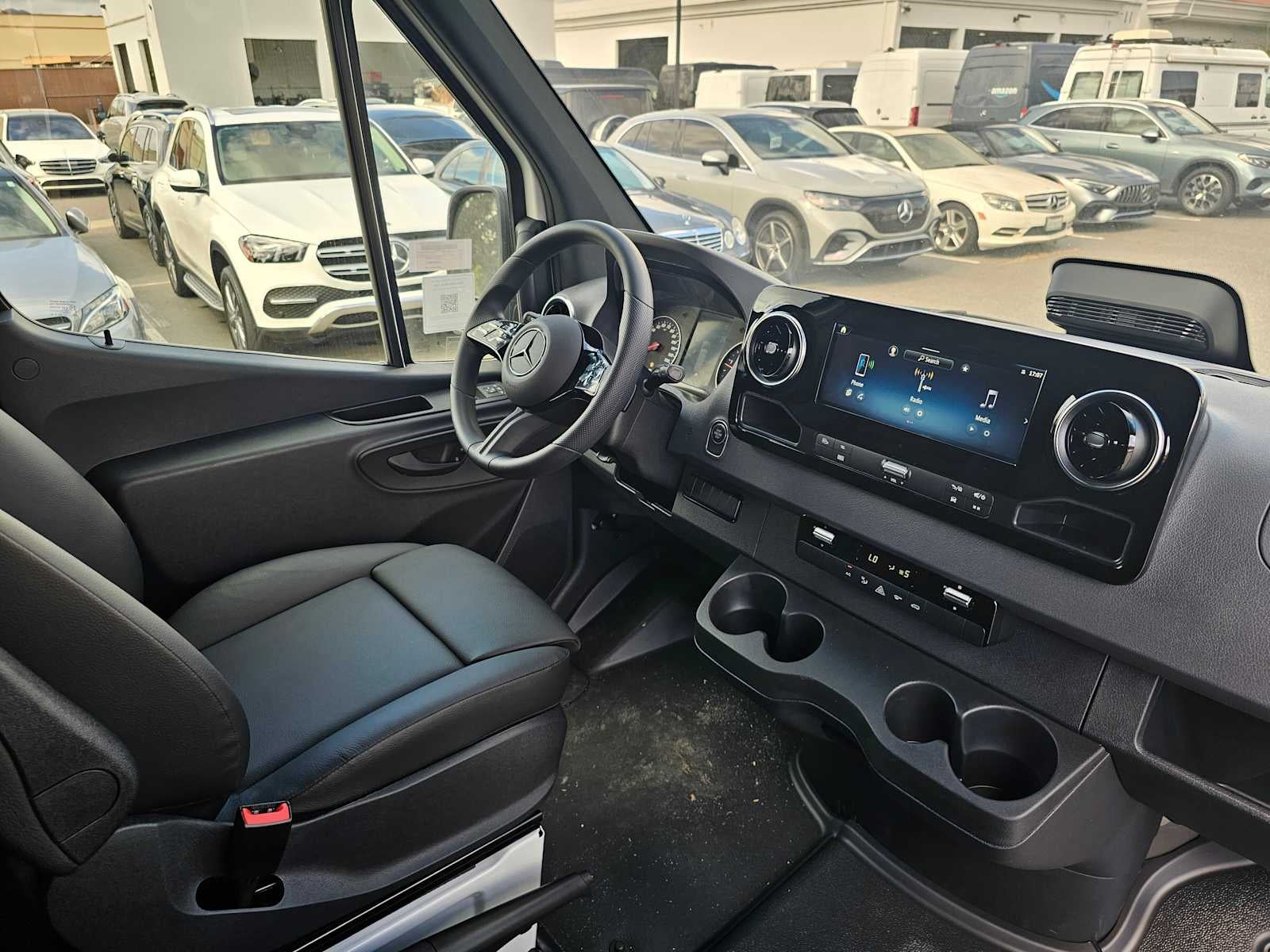 2025 Mercedes-Benz Sprinter Cargo Van 2500 Standard Roof I4 Diesel 144 RWD