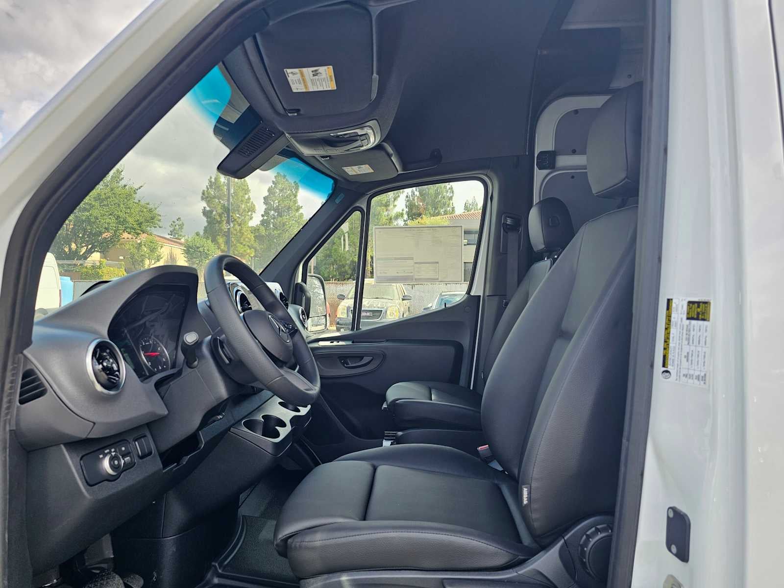 2025 Mercedes-Benz Sprinter Cargo Van 2500 Standard Roof I4 Diesel 144 RWD