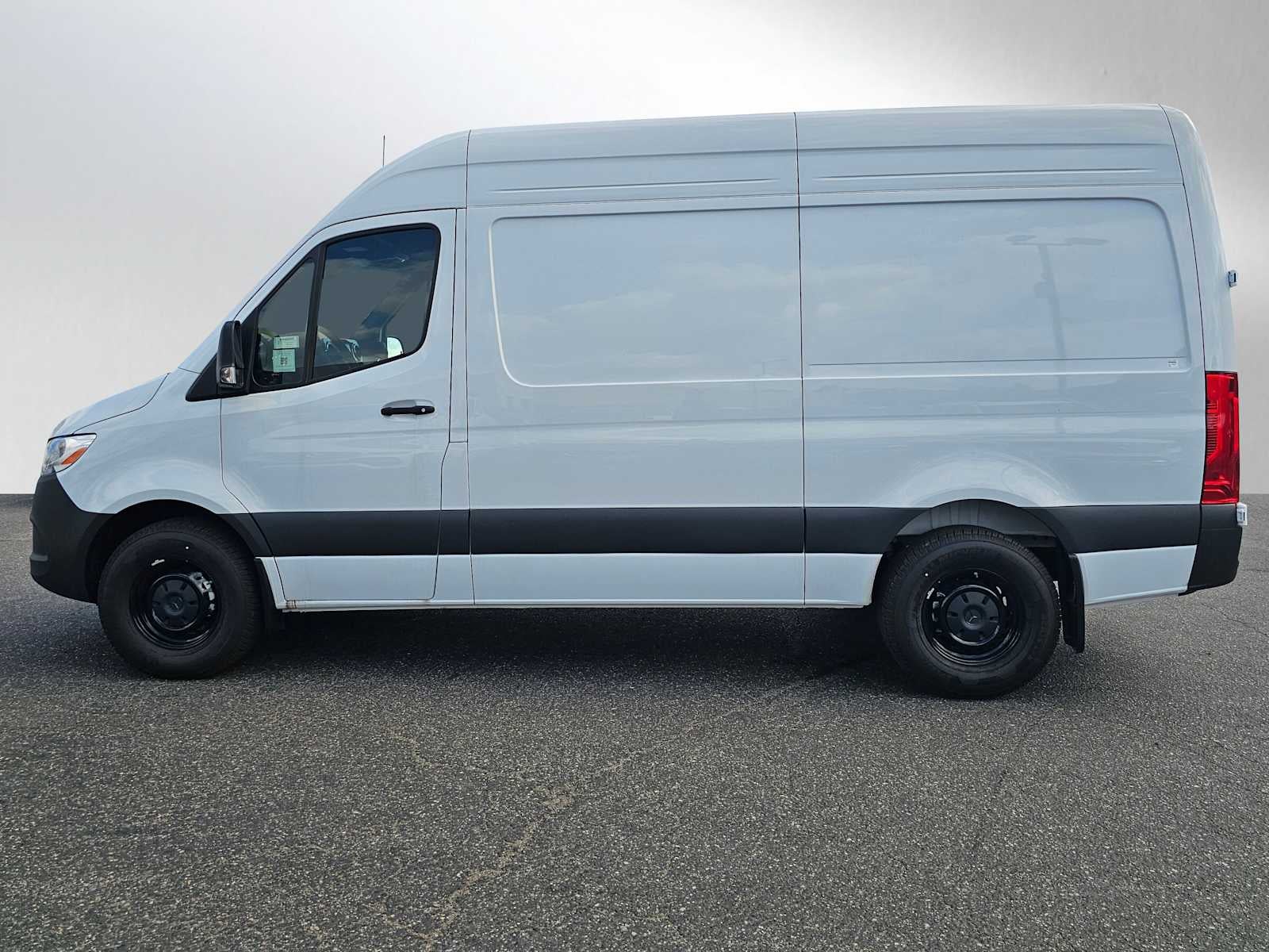 2025 Mercedes-Benz Sprinter Cargo Van 2500 Standard Roof I4 Diesel 144 RWD