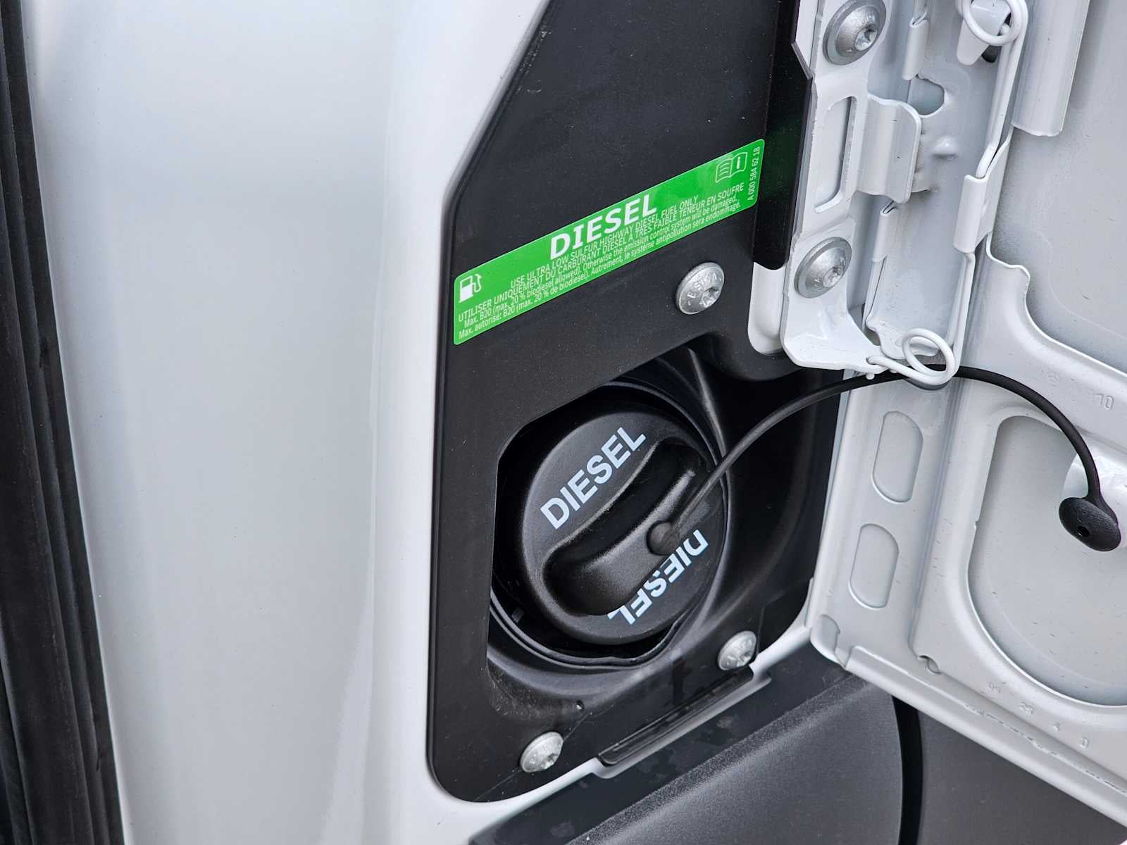 2025 Mercedes-Benz Sprinter Cargo Van 2500 Standard Roof I4 Diesel 144" RWD