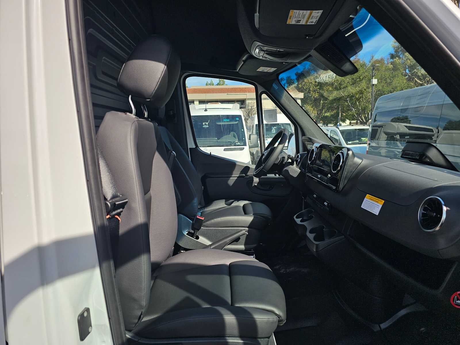 2026 Mercedes-Benz Sprinter 2500 Standard Roof I4 Diesel 144" RWD