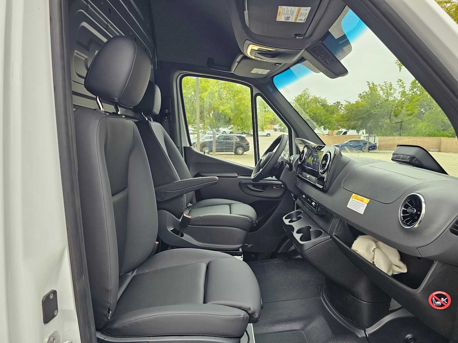 2026 Mercedes-Benz Sprinter 2500 Standard Roof I4 Diesel 144 RWD