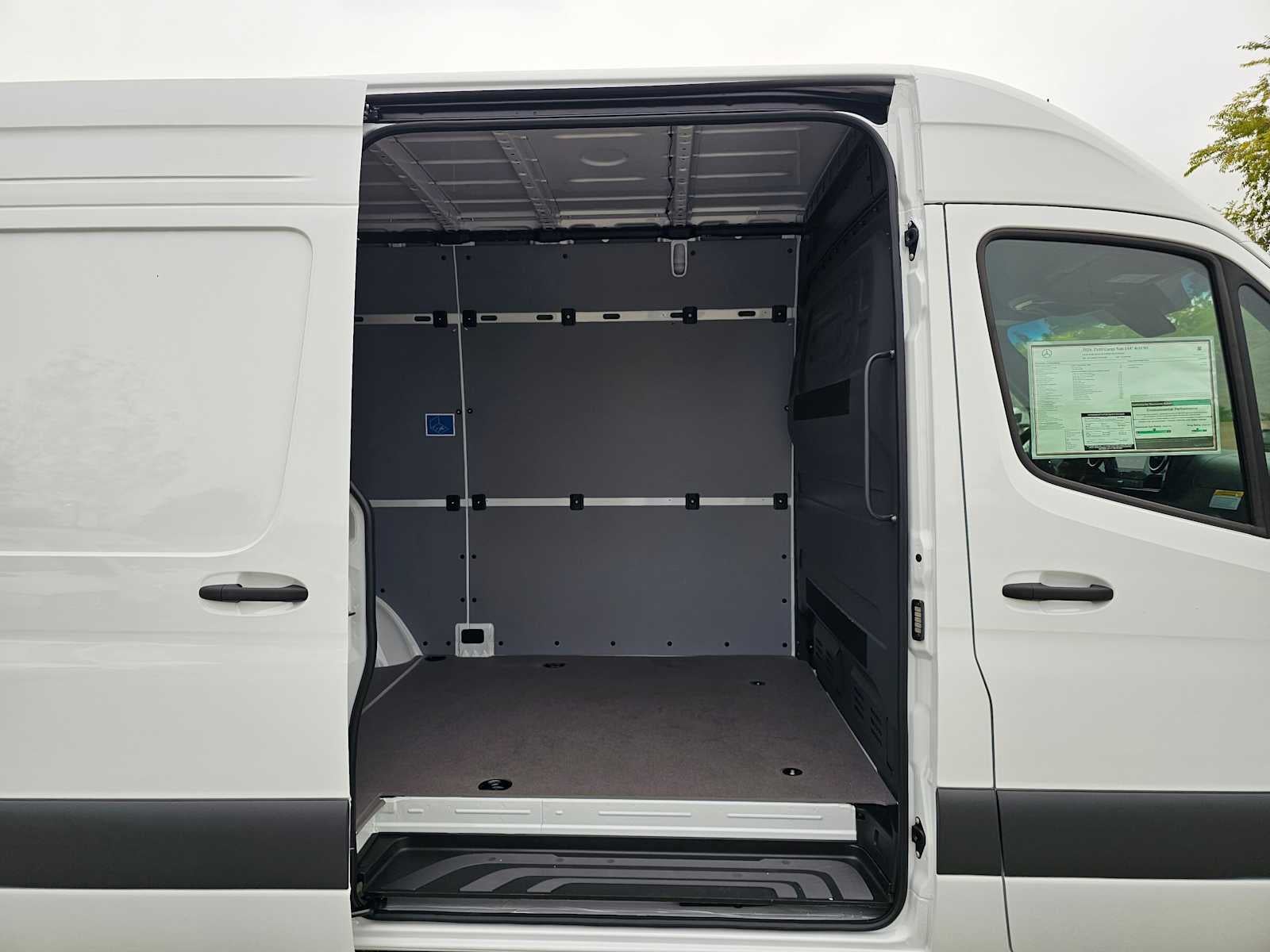 2026 Mercedes-Benz Sprinter 2500 Standard Roof I4 Diesel 144 RWD