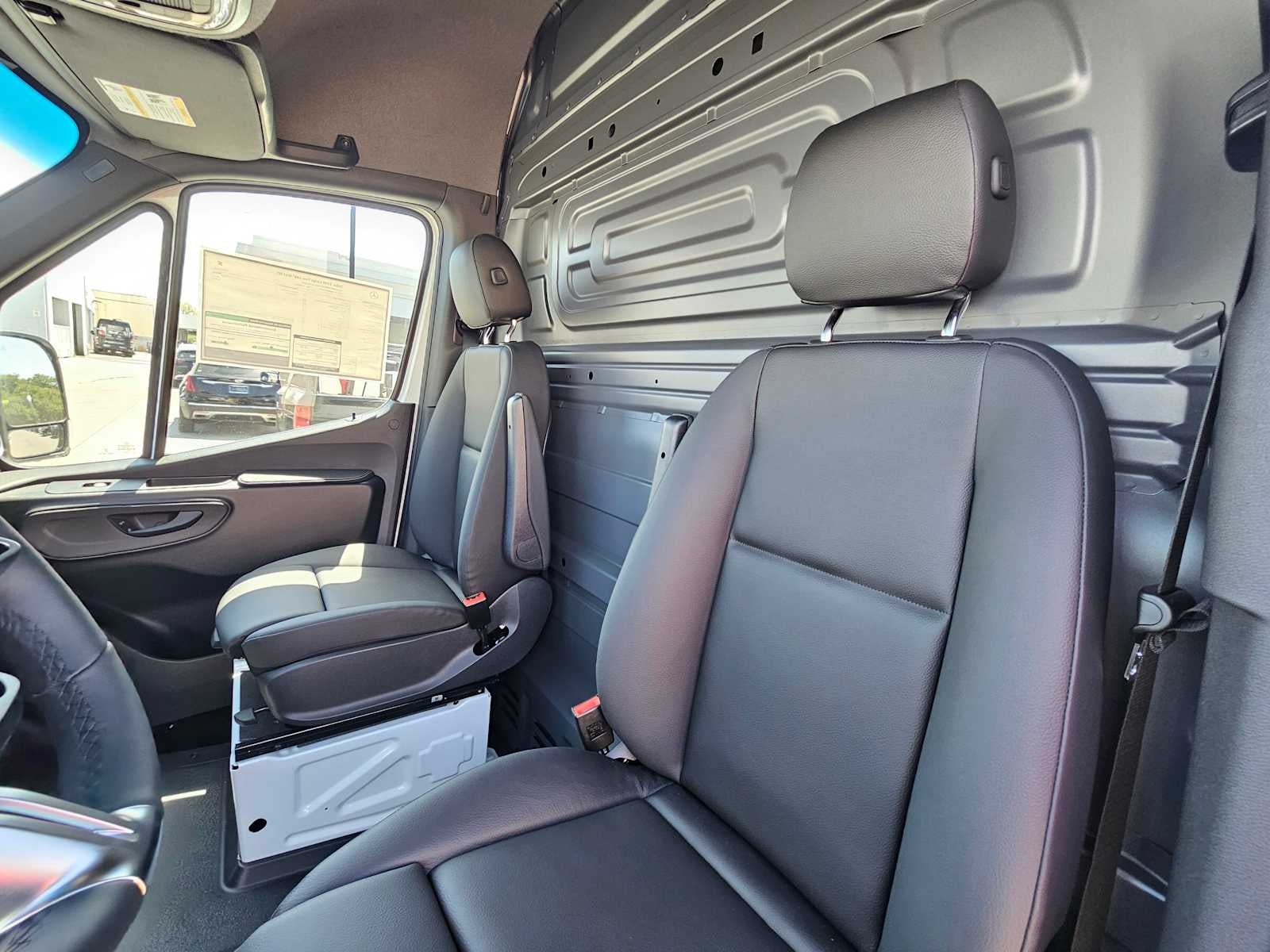2026 Mercedes-Benz Sprinter 2500 Standard Roof I4 Diesel 144 RWD