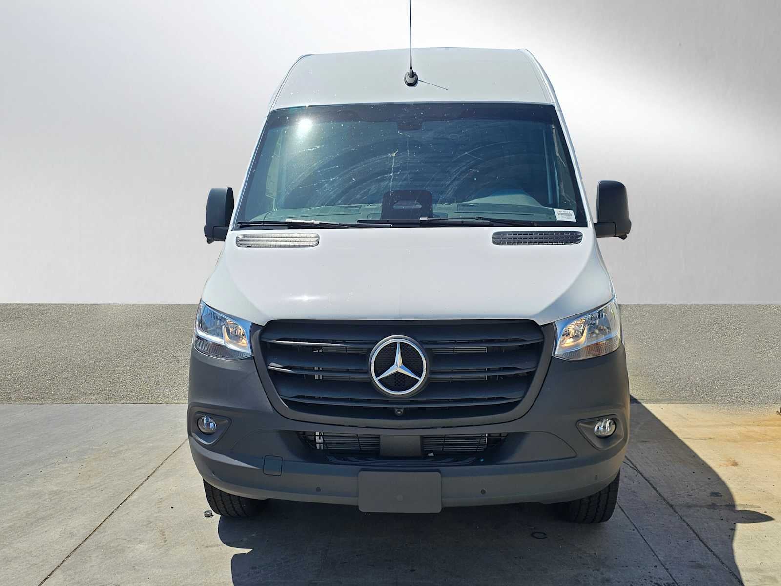 2026 Mercedes-Benz Sprinter 2500 Standard Roof I4 Diesel 144 RWD